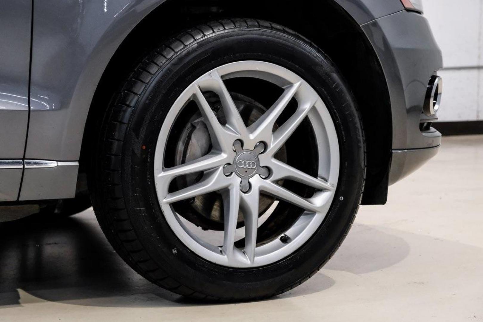 2016 Monsoon Gray Metallic /Black Audi Q5 2.0T Premium Plus (WA1L2AFP9GA) with an 2.0L 4-Cylinder TFSI engine, Automatic transmission, located at 15300 Midway Rd., Addison, TX, 75001, (972) 702-0011, 32.958321, -96.838074 - Photo#75