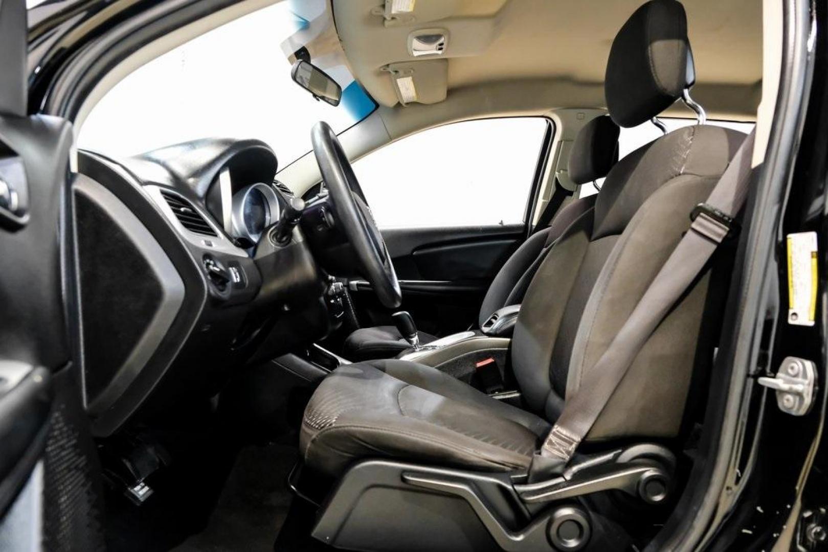 2017 Pitch Black Clearcoat /Black Dodge Journey SE (3C4PDCAB3HT) with an 2.4L I4 DOHC 16V Dual VVT engine, Automatic transmission, located at 15300 Midway Rd., Addison, TX, 75001, (972) 702-0011, 32.958321, -96.838074 - Photo#3