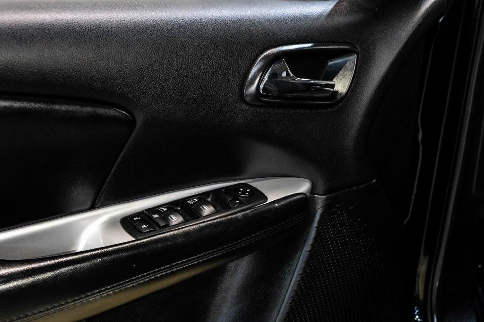 2017 Pitch Black Clearcoat /Black Dodge Journey SE (3C4PDCAB3HT) with an 2.4L I4 DOHC 16V Dual VVT engine, Automatic transmission, located at 15300 Midway Rd., Addison, TX, 75001, (972) 702-0011, 32.958321, -96.838074 - Photo#41