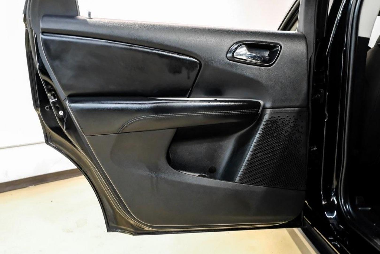 2017 Pitch Black Clearcoat /Black Dodge Journey SE (3C4PDCAB3HT) with an 2.4L I4 DOHC 16V Dual VVT engine, Automatic transmission, located at 15300 Midway Rd., Addison, TX, 75001, (972) 702-0011, 32.958321, -96.838074 - Photo#43