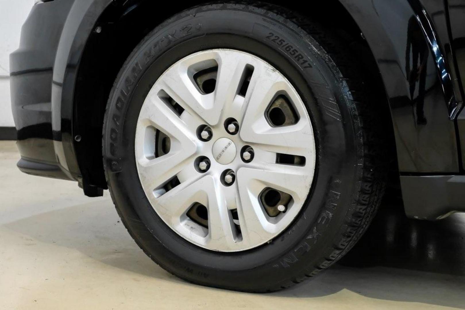 2017 Pitch Black Clearcoat /Black Dodge Journey SE (3C4PDCAB3HT) with an 2.4L I4 DOHC 16V Dual VVT engine, Automatic transmission, located at 15300 Midway Rd., Addison, TX, 75001, (972) 702-0011, 32.958321, -96.838074 - Photo#53