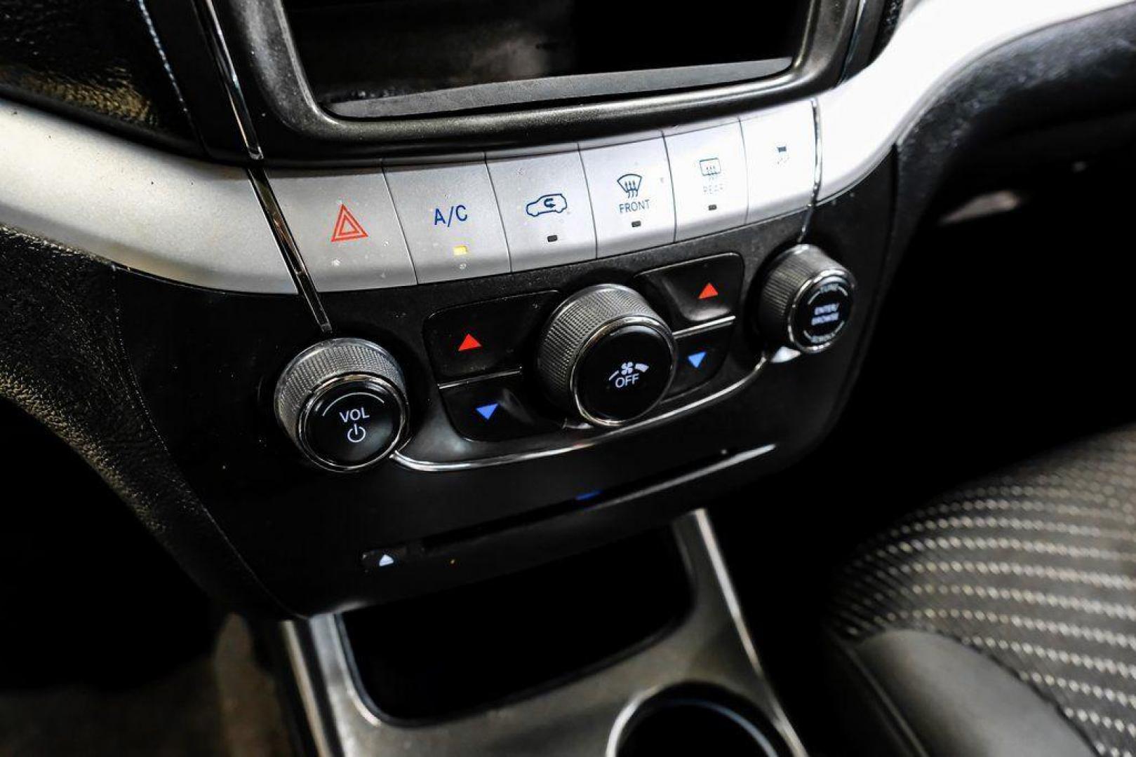 2017 Pitch Black Clearcoat /Black Dodge Journey SE (3C4PDCAB3HT) with an 2.4L I4 DOHC 16V Dual VVT engine, Automatic transmission, located at 15300 Midway Rd., Addison, TX, 75001, (972) 702-0011, 32.958321, -96.838074 - 2017 Dodge Journey SE<br><br>Now Available at Midway Auto Group, Addison, Texas<br><br>Practical, versatile, and budget-friendly, the 2017 Dodge Journey SE is a midsize SUV that delivers space, comfort, and value. With flexible seating, strong reliability, and a smooth driving feel, the Journey SE i - Photo#25