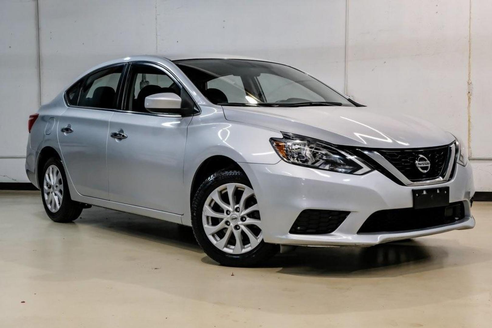 2019 Brilliant Silver Metallic /Charcoal Nissan Sentra SV (3N1AB7AP2KL) with an 1.8L 4-Cylinder DOHC 16V engine, CVT transmission, located at 15300 Midway Rd., Addison, TX, 75001, (972) 702-0011, 32.958321, -96.838074 - Photo#7