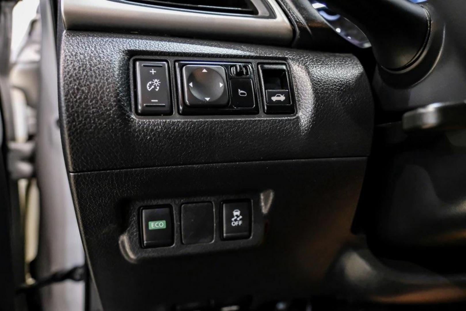 2019 Brilliant Silver Metallic /Charcoal Nissan Sentra SV (3N1AB7AP2KL) with an 1.8L 4-Cylinder DOHC 16V engine, CVT transmission, located at 15300 Midway Rd., Addison, TX, 75001, (972) 702-0011, 32.958321, -96.838074 - Photo#31