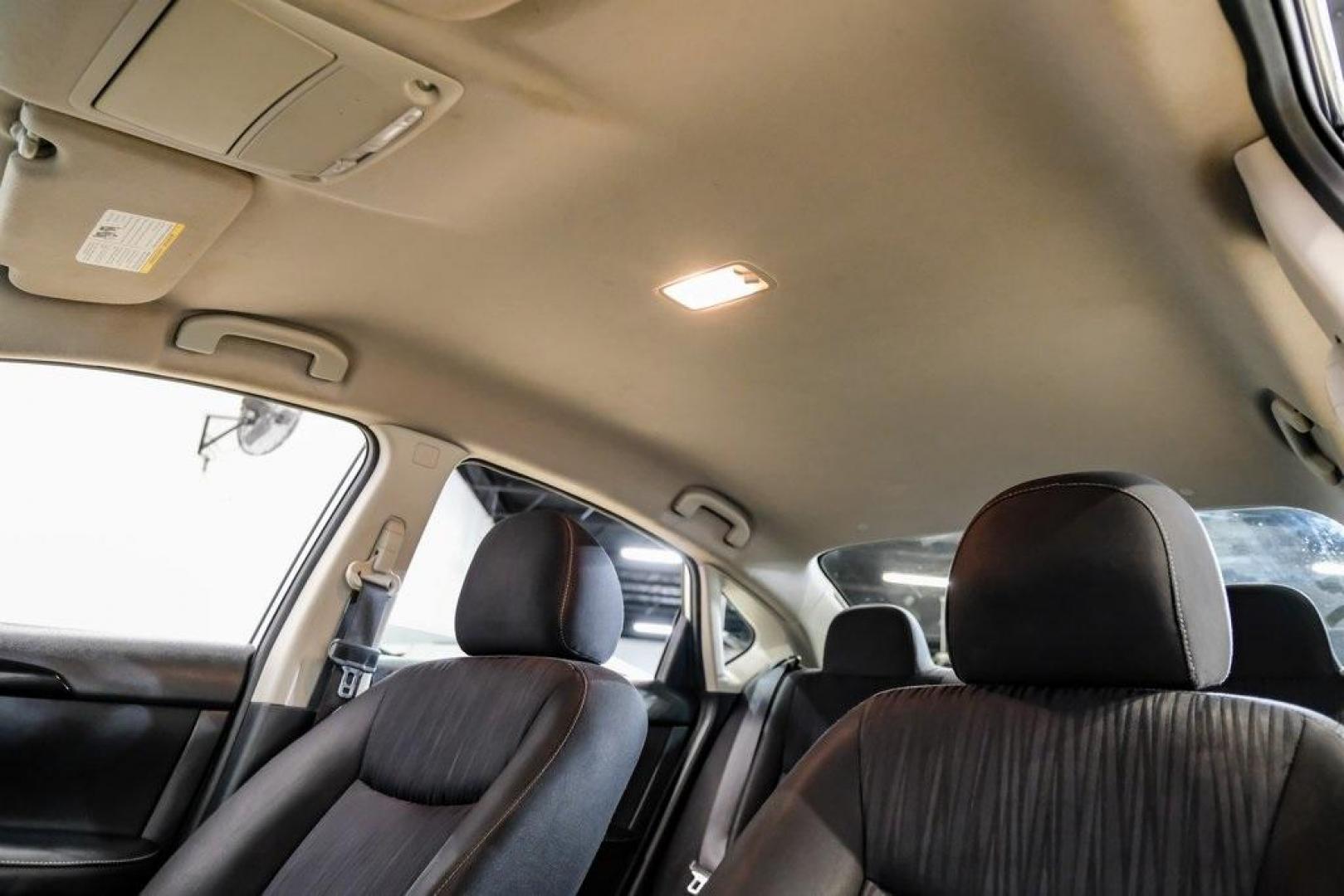 2019 Brilliant Silver Metallic /Charcoal Nissan Sentra SV (3N1AB7AP2KL) with an 1.8L 4-Cylinder DOHC 16V engine, CVT transmission, located at 15300 Midway Rd., Addison, TX, 75001, (972) 702-0011, 32.958321, -96.838074 - Photo#37