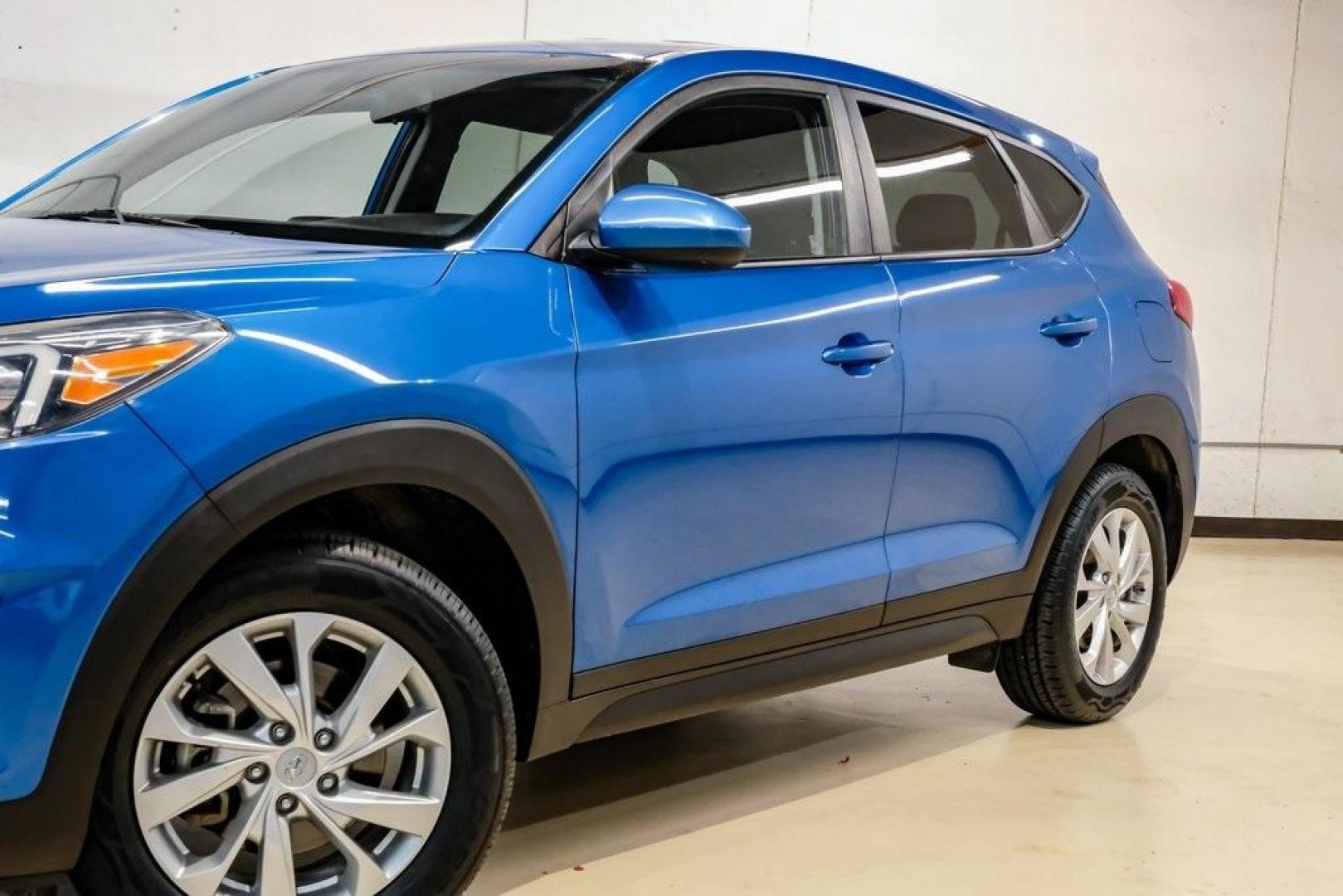 2019 Aqua Blue /Black Hyundai Tucson SE (KM8J2CA43KU) with an I4 engine, Automatic transmission, located at 15300 Midway Rd., Addison, TX, 75001, (972) 702-0011, 32.958321, -96.838074 - Photo#5