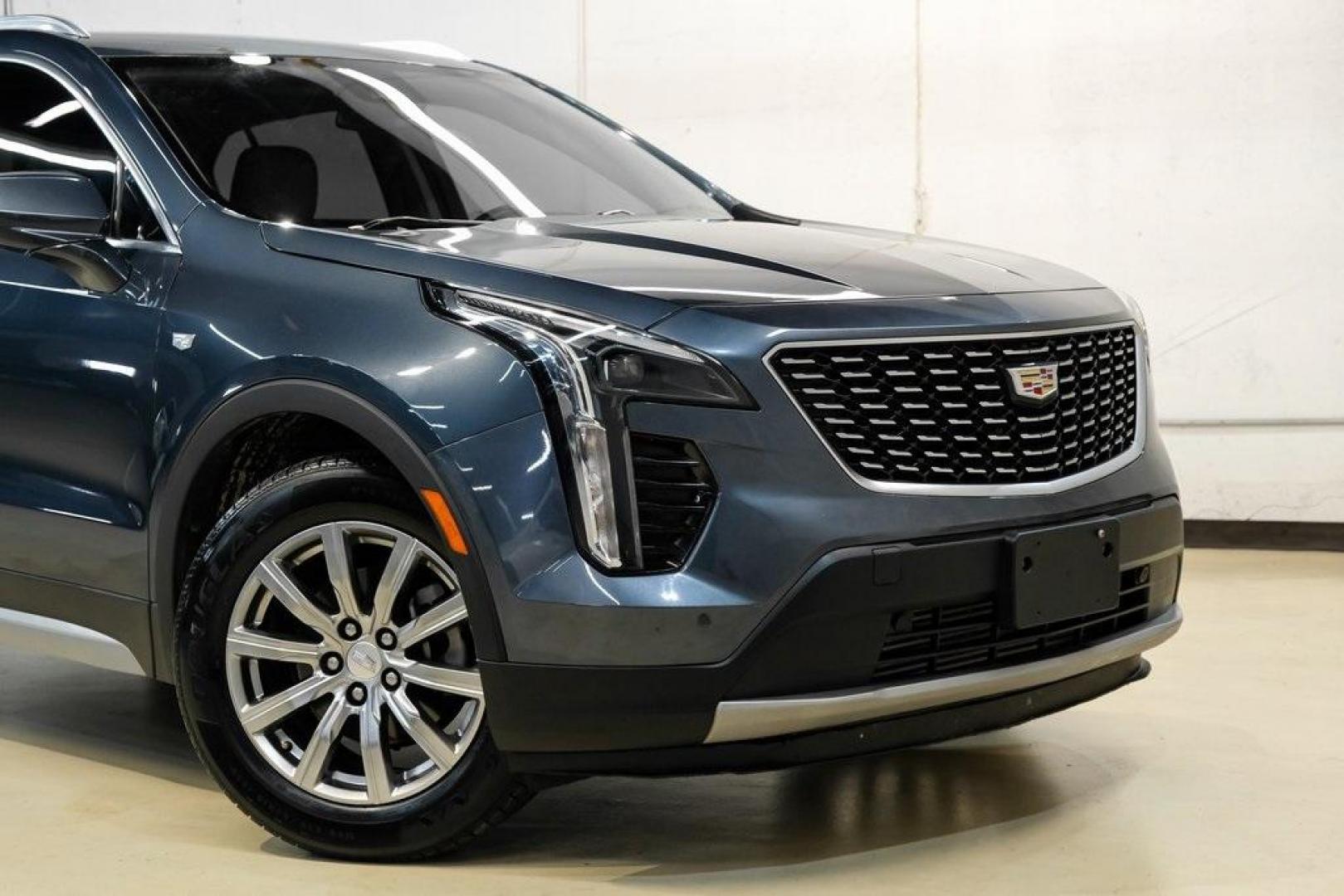2019 Shadow Metallic /Black Cadillac XT4 Premium Luxury (1GYFZCR44KF) with an 2.0L I4 Turbocharged engine, Automatic transmission, located at 15300 Midway Rd., Addison, TX, 75001, (972) 702-0011, 32.958321, -96.838074 - Photo#7