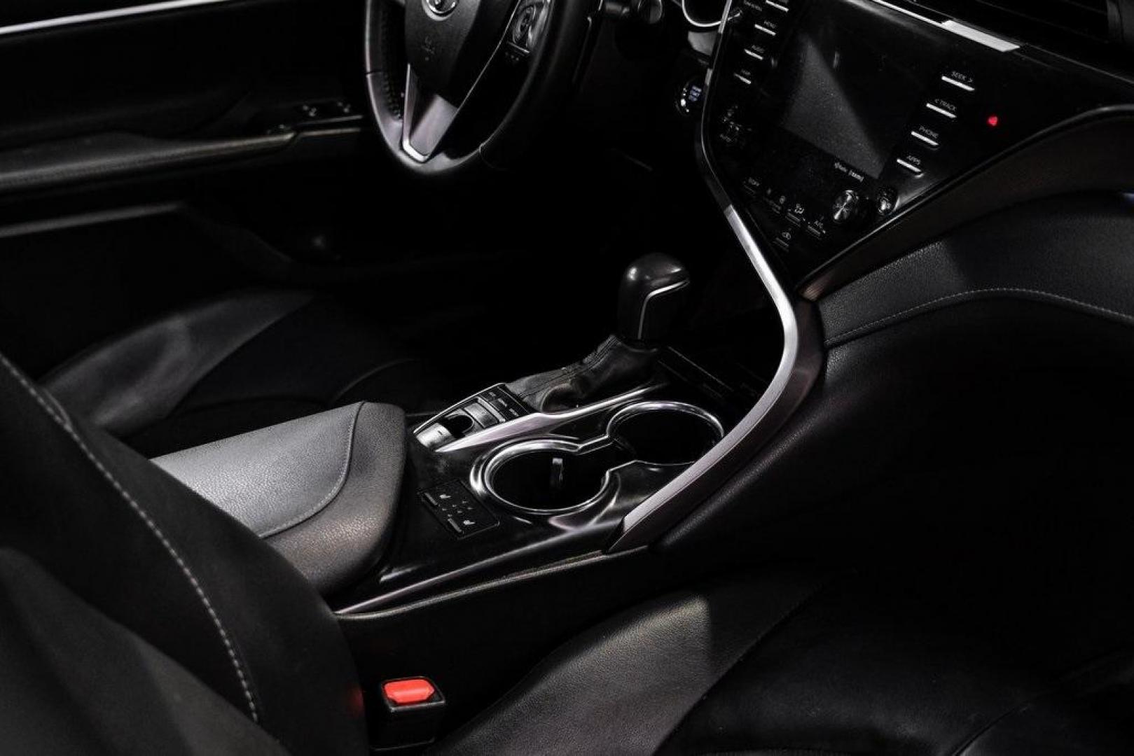 2020 Midnight Black Metallic /Black Toyota Camry XSE (4T1K61AK0LU) with an 2.5L I4 DOHC 16V engine, Automatic transmission, located at 15300 Midway Rd., Addison, TX, 75001, (972) 702-0011, 32.958321, -96.838074 - Photo#21