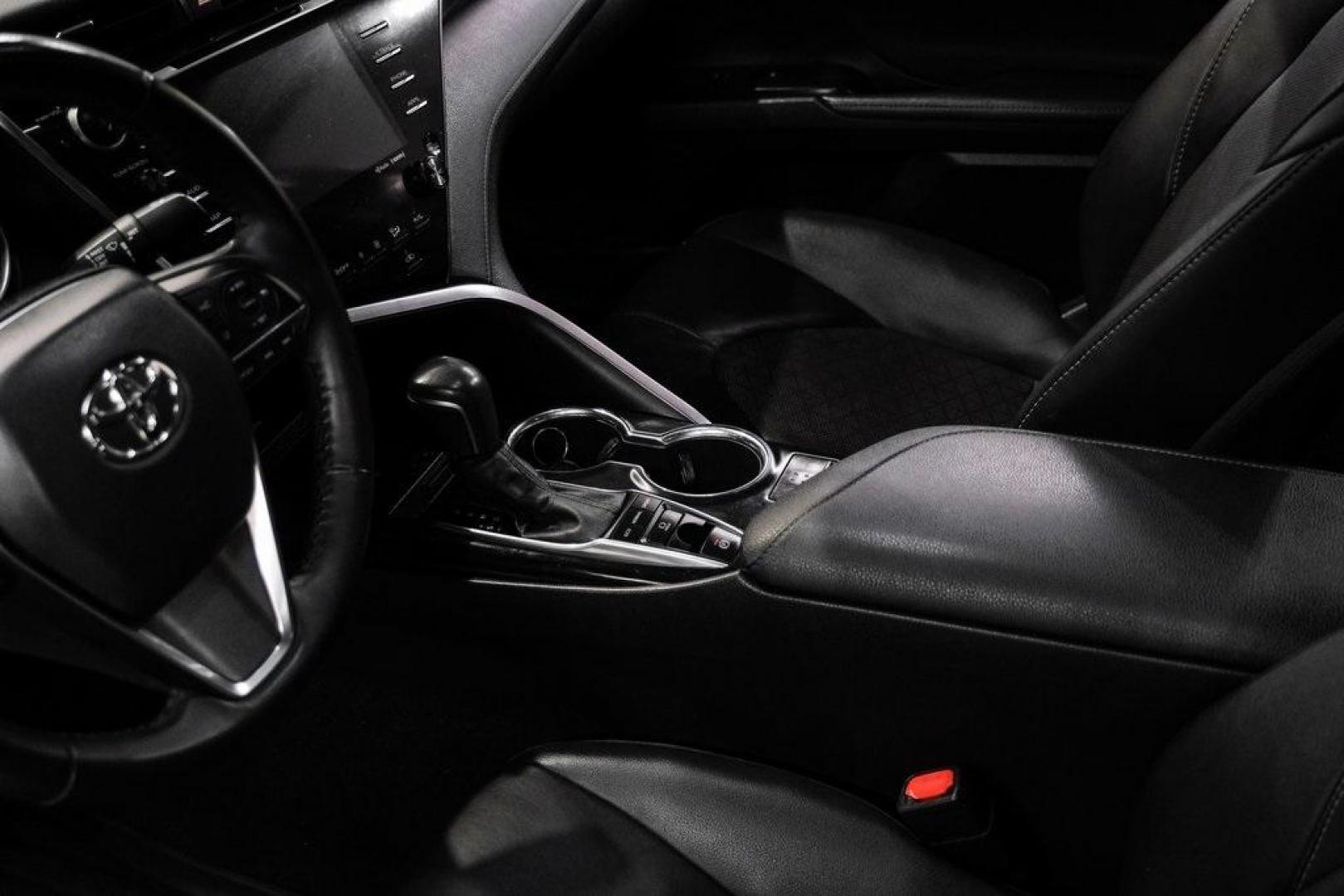 2020 Midnight Black Metallic /Black Toyota Camry XSE (4T1K61AK0LU) with an 2.5L I4 DOHC 16V engine, Automatic transmission, located at 15300 Midway Rd., Addison, TX, 75001, (972) 702-0011, 32.958321, -96.838074 - Photo#22