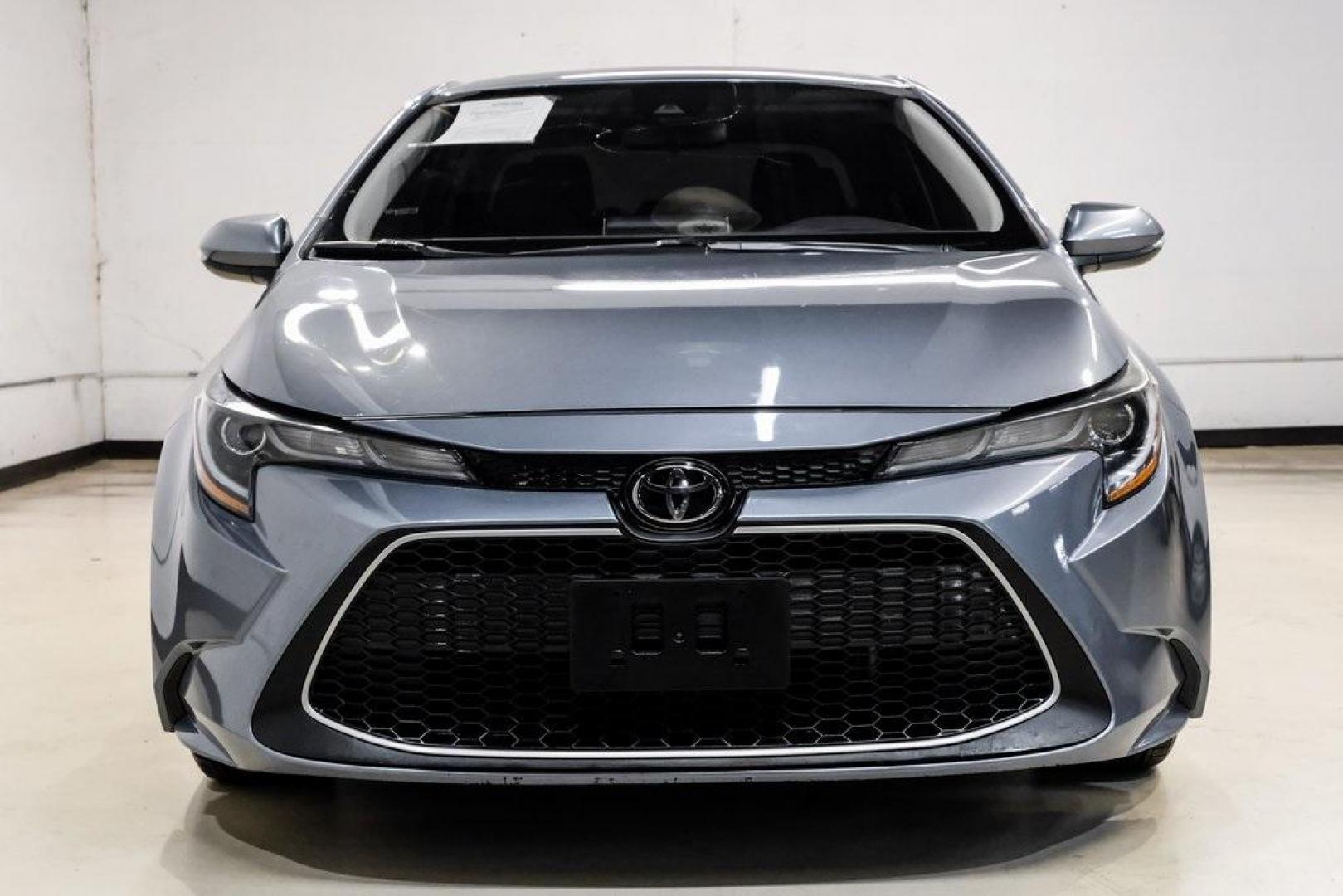 2020 Classic Silver Metallic /Black Toyota Corolla XLE (JTDFPRAE5LJ) with an 1.8L I4 DOHC 16V engine, CVT transmission, located at 15300 Midway Rd., Addison, TX, 75001, (972) 702-0011, 32.958321, -96.838074 - 2020 Toyota Corolla XLE<br><br>Now Available at Midway Auto Group, Addison, Texas<br><br>Comfort-focused, refined, and built with Toyotas unmatched reputation for reliabilitythe 2020 Toyota Corolla XLE offers an upscale driving experience with premium interior materials, advanced safety technology, - Photo#7