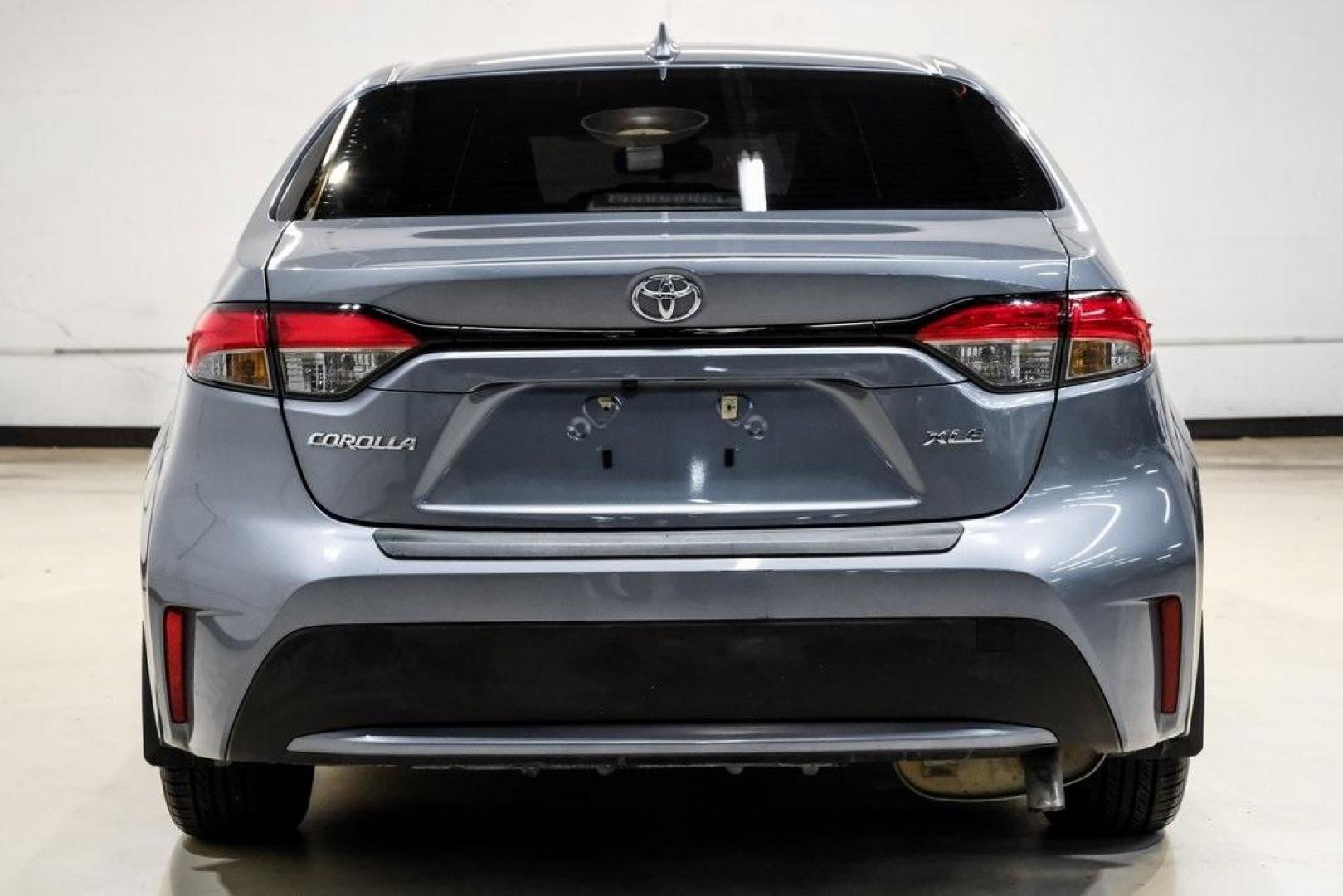 2020 Classic Silver Metallic /Black Toyota Corolla XLE (JTDFPRAE5LJ) with an 1.8L I4 DOHC 16V engine, CVT transmission, located at 15300 Midway Rd., Addison, TX, 75001, (972) 702-0011, 32.958321, -96.838074 - 2020 Toyota Corolla XLE<br><br>Now Available at Midway Auto Group, Addison, Texas<br><br>Comfort-focused, refined, and built with Toyotas unmatched reputation for reliabilitythe 2020 Toyota Corolla XLE offers an upscale driving experience with premium interior materials, advanced safety technology, - Photo#14