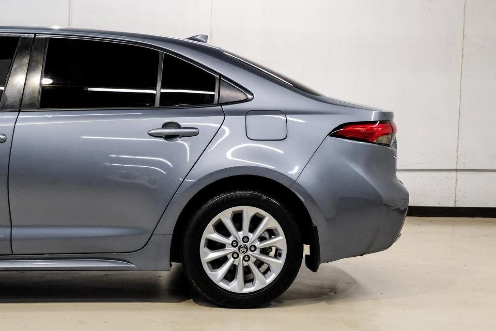 2020 Classic Silver Metallic /Black Toyota Corolla XLE (JTDFPRAE5LJ) with an 1.8L I4 DOHC 16V engine, CVT transmission, located at 15300 Midway Rd., Addison, TX, 75001, (972) 702-0011, 32.958321, -96.838074 - 2020 Toyota Corolla XLE<br><br>Now Available at Midway Auto Group, Addison, Texas<br><br>Comfort-focused, refined, and built with Toyotas unmatched reputation for reliabilitythe 2020 Toyota Corolla XLE offers an upscale driving experience with premium interior materials, advanced safety technology, - Photo#20
