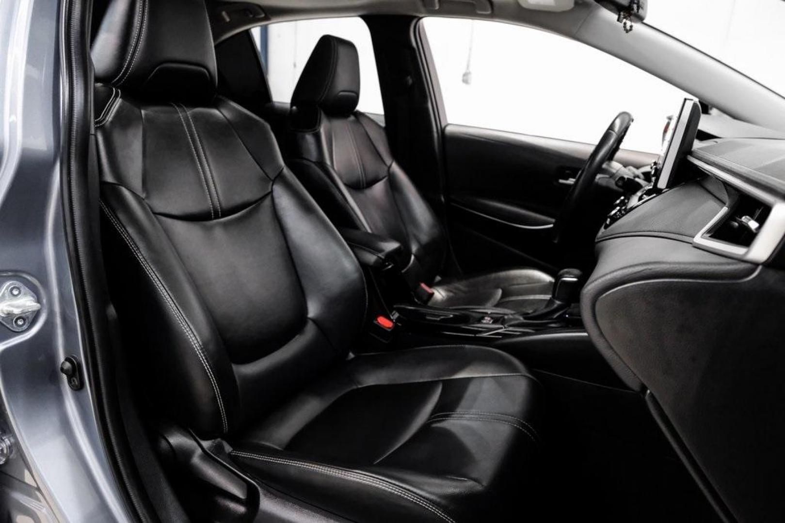 2020 Classic Silver Metallic /Black Toyota Corolla XLE (JTDFPRAE5LJ) with an 1.8L I4 DOHC 16V engine, CVT transmission, located at 15300 Midway Rd., Addison, TX, 75001, (972) 702-0011, 32.958321, -96.838074 - 2020 Toyota Corolla XLE<br><br>Now Available at Midway Auto Group, Addison, Texas<br><br>Comfort-focused, refined, and built with Toyotas unmatched reputation for reliabilitythe 2020 Toyota Corolla XLE offers an upscale driving experience with premium interior materials, advanced safety technology, - Photo#43