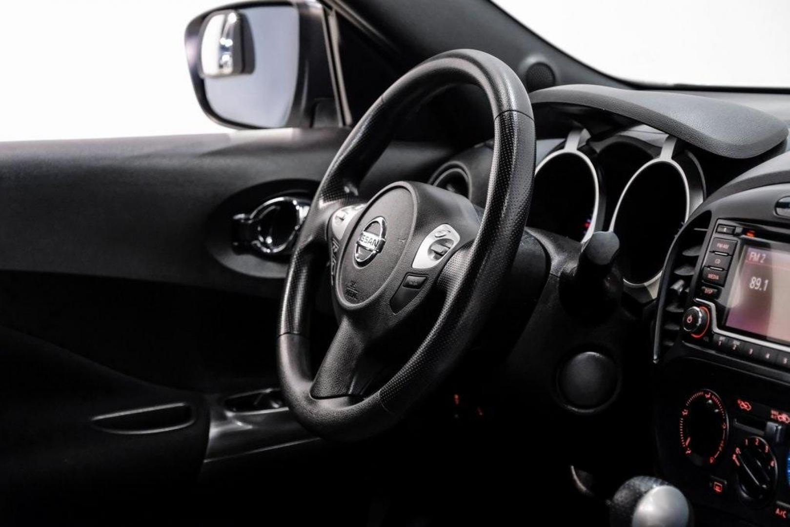 2016 White Pearl /Black Nissan Juke S (JN8AF5MV3GT) with an 1.6L I4 DOHC 16V engine, CVT transmission, located at 15300 Midway Rd., Addison, TX, 75001, (972) 702-0011, 32.958321, -96.838074 - Photo#23