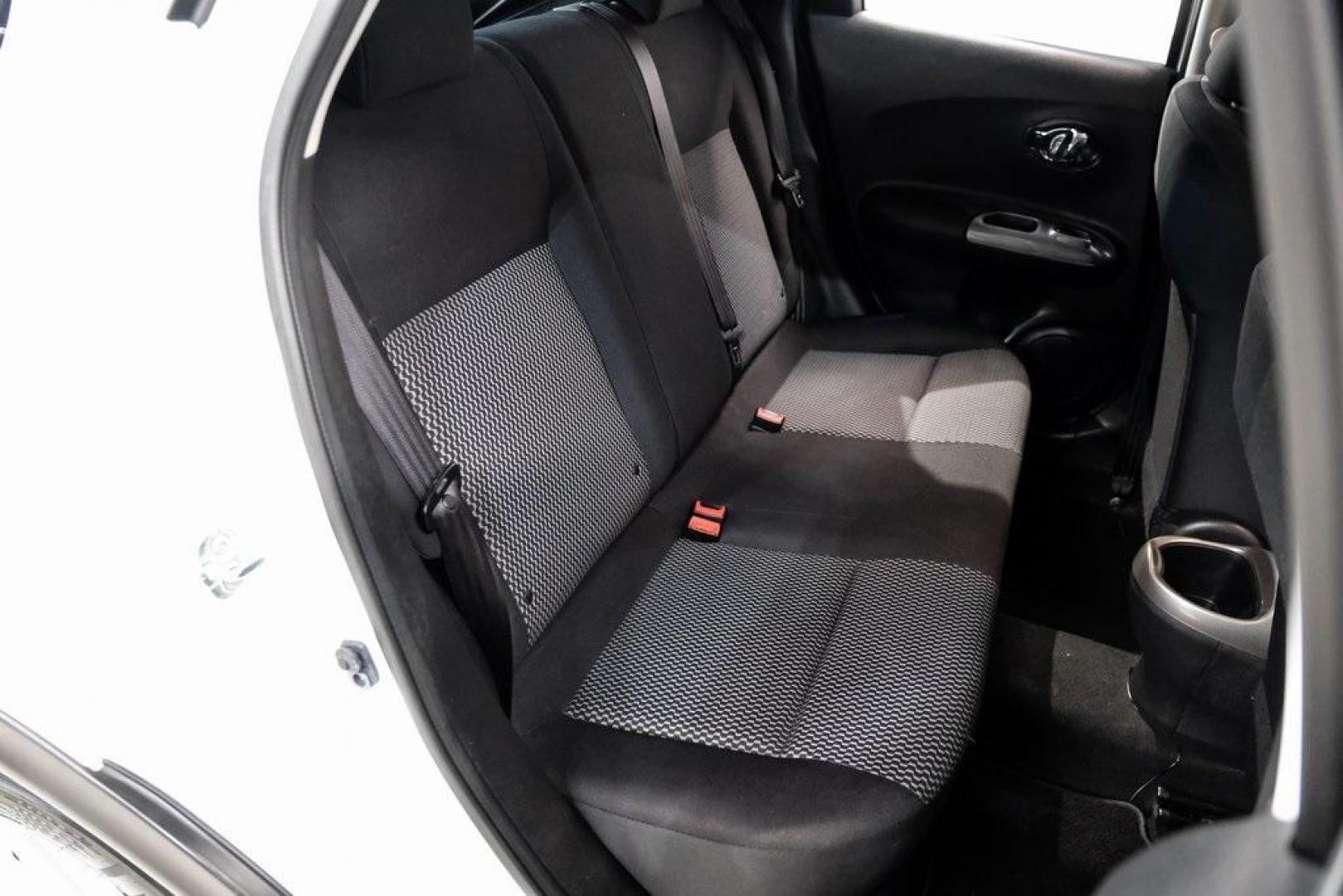 2016 White Pearl /Black Nissan Juke S (JN8AF5MV3GT) with an 1.6L I4 DOHC 16V engine, CVT transmission, located at 15300 Midway Rd., Addison, TX, 75001, (972) 702-0011, 32.958321, -96.838074 - Photo#42