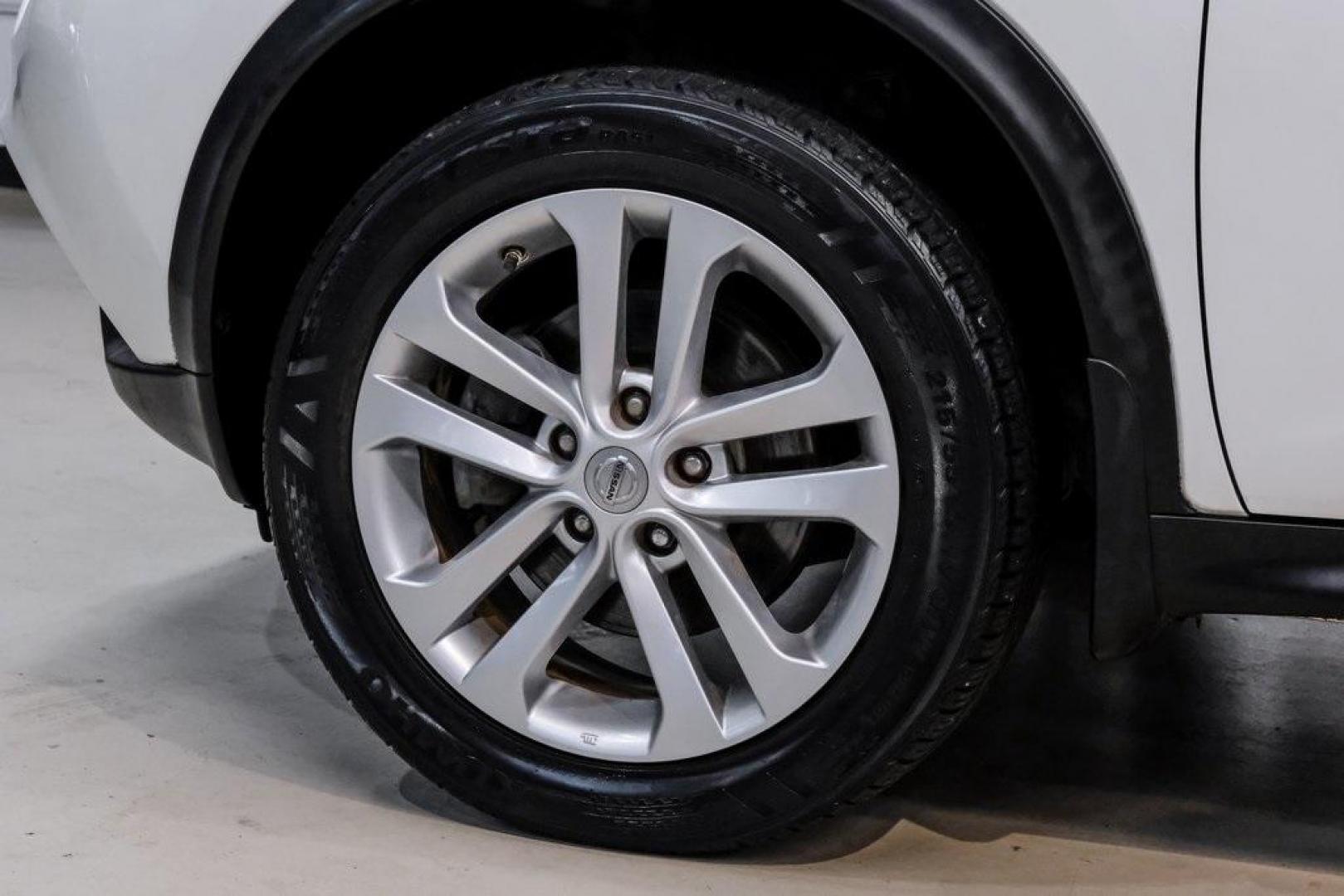 2016 White Pearl /Black Nissan Juke S (JN8AF5MV3GT) with an 1.6L I4 DOHC 16V engine, CVT transmission, located at 15300 Midway Rd., Addison, TX, 75001, (972) 702-0011, 32.958321, -96.838074 - Photo#66