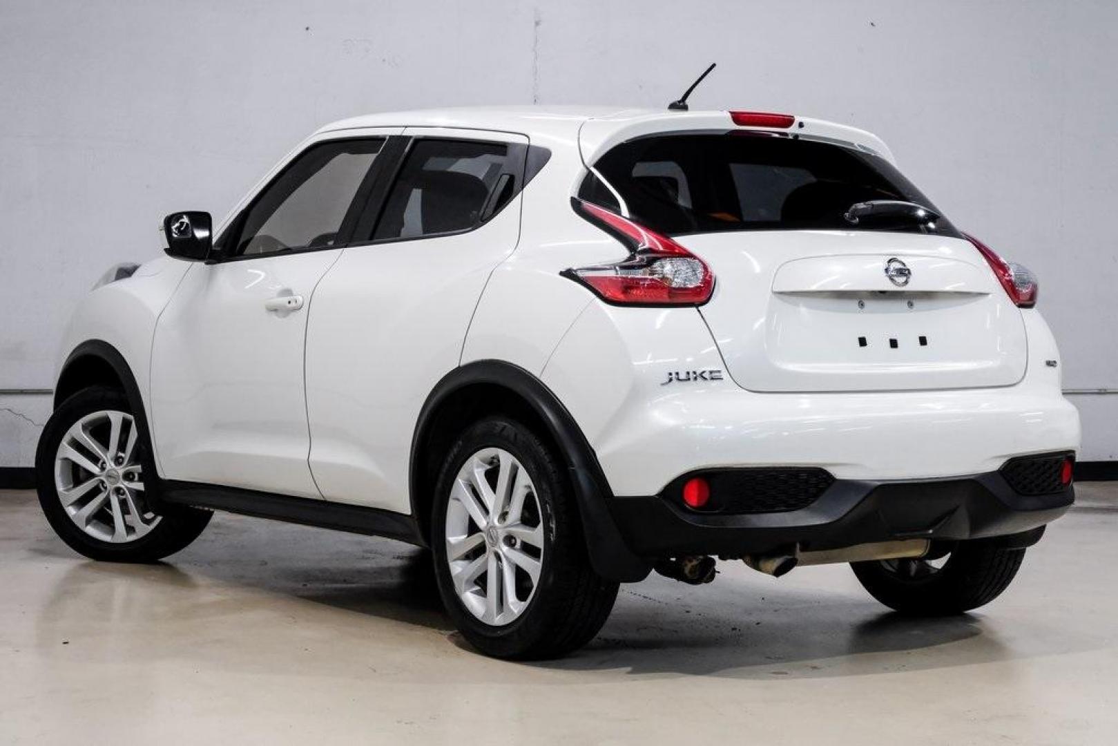 2016 White Pearl /Black Nissan Juke S (JN8AF5MV3GT) with an 1.6L I4 DOHC 16V engine, CVT transmission, located at 15300 Midway Rd., Addison, TX, 75001, (972) 702-0011, 32.958321, -96.838074 - 2016 Nissan Juke S AWD<br><br>Now Available at Midway Auto Group, Addison, Texas<br><br>Bold, compact, and fun to drive 2016 Nissan Juke S AWD delivers turbocharged performance, eye-catching styling, and the confidence of all-wheel drive. Perfect for city driving, tight parking, and daily commuting - Photo#15