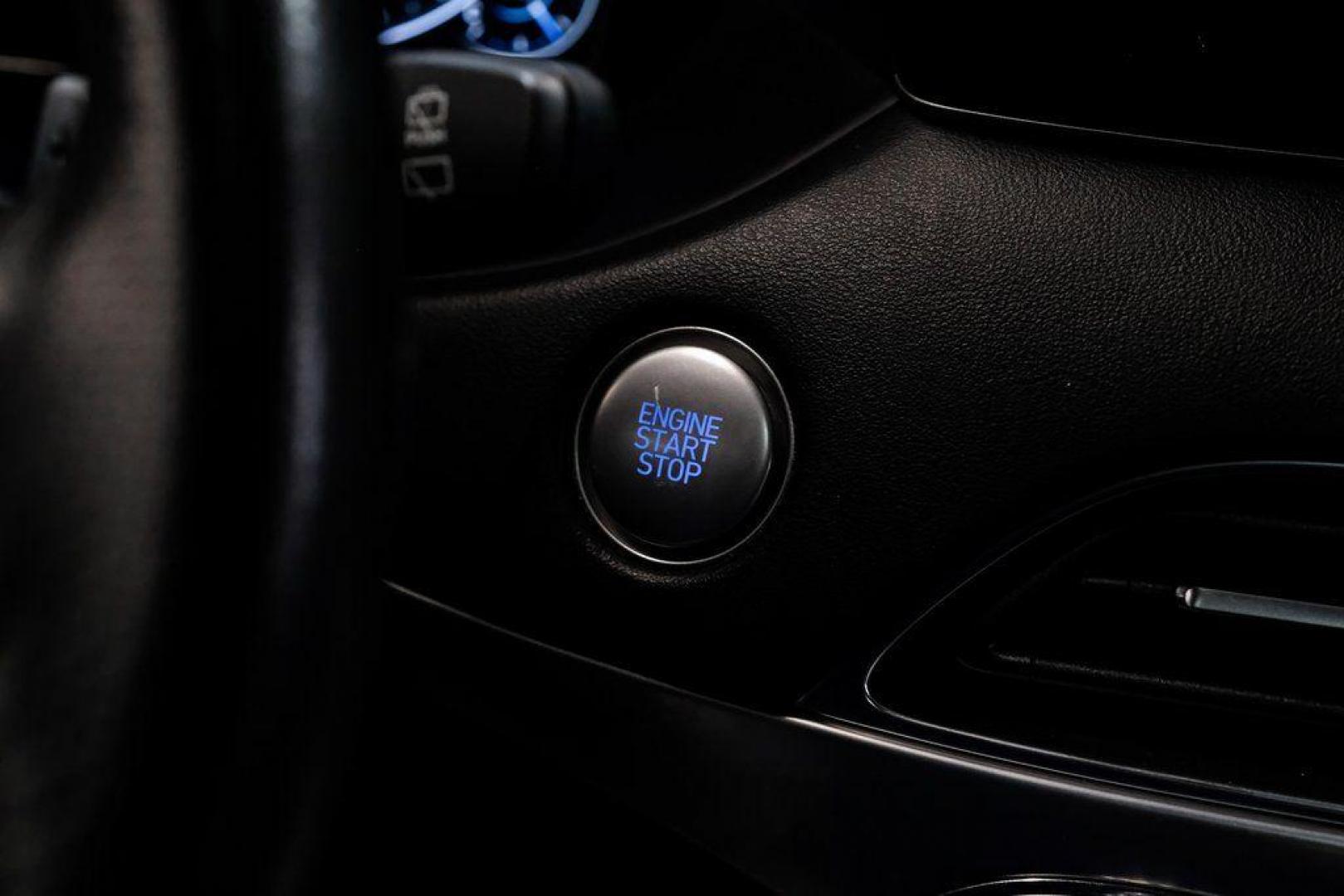 2020 Lagoon Silver /Black Hyundai Palisade Limited (KM8R5DHE2LU) with an V6 engine, Automatic transmission, located at 15300 Midway Rd., Addison, TX, 75001, (972) 702-0011, 32.958321, -96.838074 - 2020 Hyundai Palisade Limited<br><br>Now Available at Midway Auto Group Addison, Texas<br><br>Luxurious, spacious, and exceptionally well-equippedthe 2020 Hyundai Palisade Limited stands at the top of Hyundais three-row SUV lineup. With upscale materials, cutting-edge technology, and premium comfor - Photo#22