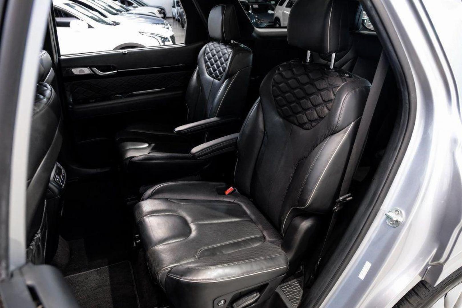 2020 Lagoon Silver /Black Hyundai Palisade Limited (KM8R5DHE2LU) with an V6 engine, Automatic transmission, located at 15300 Midway Rd., Addison, TX, 75001, (972) 702-0011, 32.958321, -96.838074 - 2020 Hyundai Palisade Limited<br><br>Now Available at Midway Auto Group Addison, Texas<br><br>Luxurious, spacious, and exceptionally well-equippedthe 2020 Hyundai Palisade Limited stands at the top of Hyundais three-row SUV lineup. With upscale materials, cutting-edge technology, and premium comfor - Photo#46