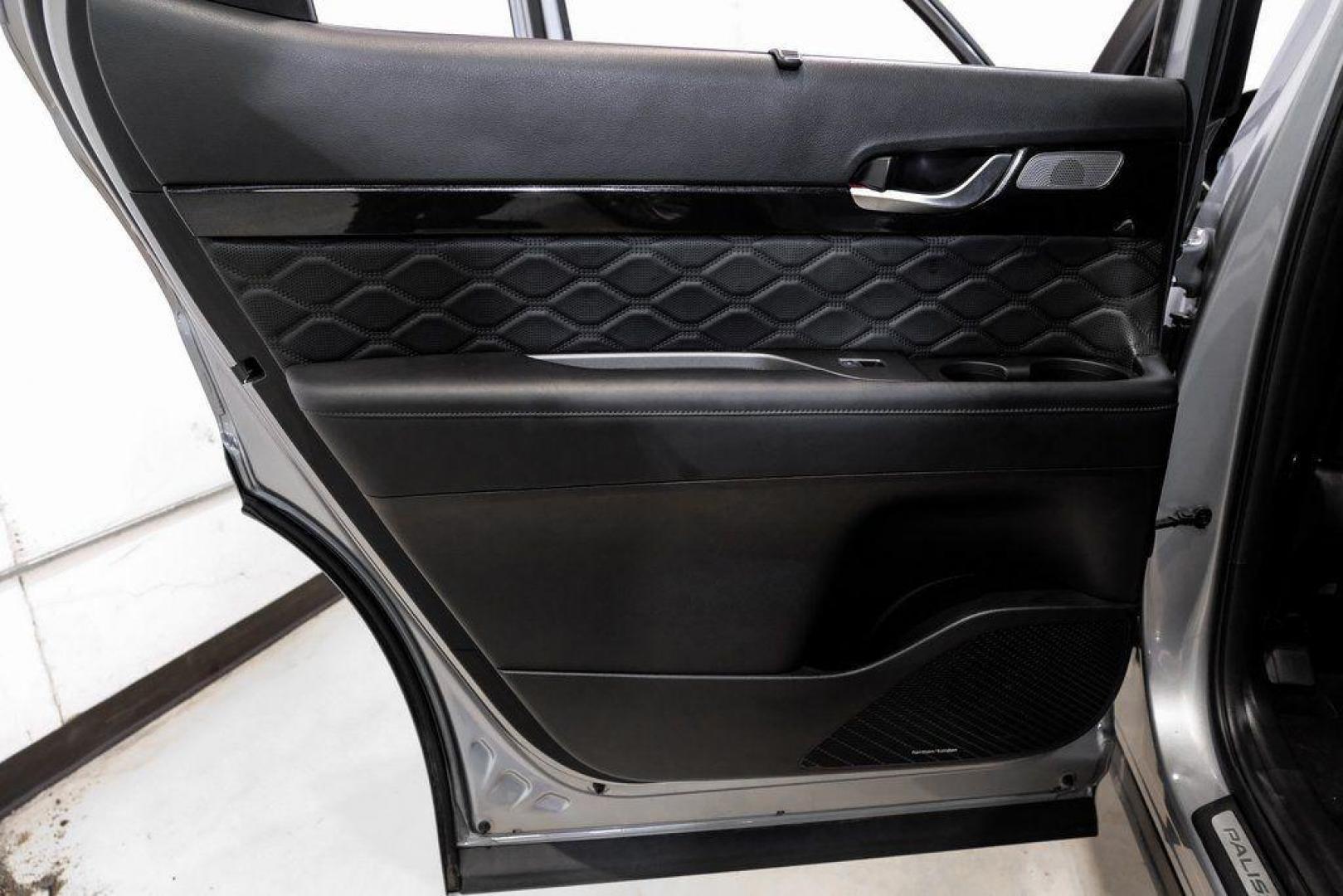 2020 Lagoon Silver /Black Hyundai Palisade Limited (KM8R5DHE2LU) with an V6 engine, Automatic transmission, located at 15300 Midway Rd., Addison, TX, 75001, (972) 702-0011, 32.958321, -96.838074 - 2020 Hyundai Palisade Limited<br><br>Now Available at Midway Auto Group Addison, Texas<br><br>Luxurious, spacious, and exceptionally well-equippedthe 2020 Hyundai Palisade Limited stands at the top of Hyundais three-row SUV lineup. With upscale materials, cutting-edge technology, and premium comfor - Photo#54