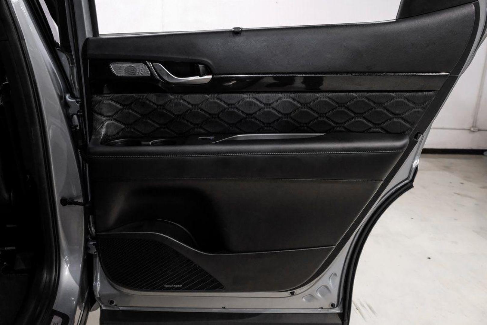 2020 Lagoon Silver /Black Hyundai Palisade Limited (KM8R5DHE2LU) with an V6 engine, Automatic transmission, located at 15300 Midway Rd., Addison, TX, 75001, (972) 702-0011, 32.958321, -96.838074 - 2020 Hyundai Palisade Limited<br><br>Now Available at Midway Auto Group Addison, Texas<br><br>Luxurious, spacious, and exceptionally well-equippedthe 2020 Hyundai Palisade Limited stands at the top of Hyundais three-row SUV lineup. With upscale materials, cutting-edge technology, and premium comfor - Photo#55