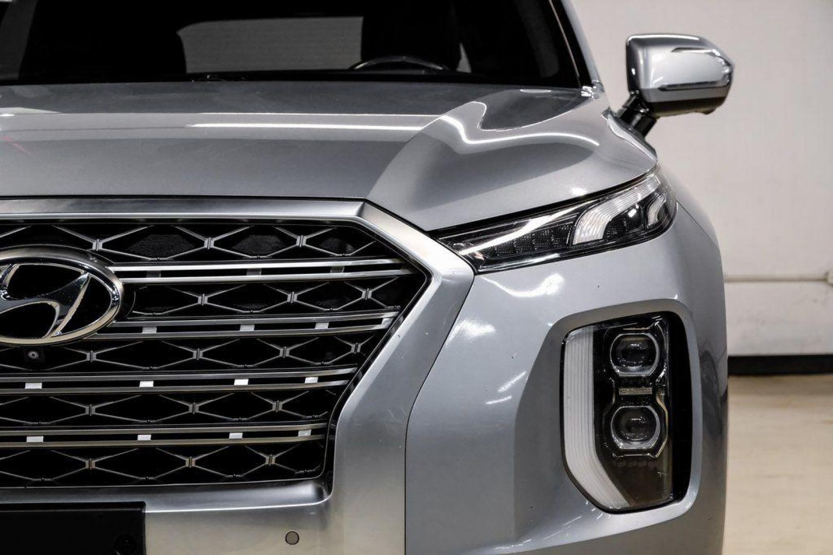 2020 Lagoon Silver /Black Hyundai Palisade Limited (KM8R5DHE2LU) with an V6 engine, Automatic transmission, located at 15300 Midway Rd., Addison, TX, 75001, (972) 702-0011, 32.958321, -96.838074 - 2020 Hyundai Palisade Limited<br><br>Now Available at Midway Auto Group Addison, Texas<br><br>Luxurious, spacious, and exceptionally well-equippedthe 2020 Hyundai Palisade Limited stands at the top of Hyundais three-row SUV lineup. With upscale materials, cutting-edge technology, and premium comfor - Photo#56