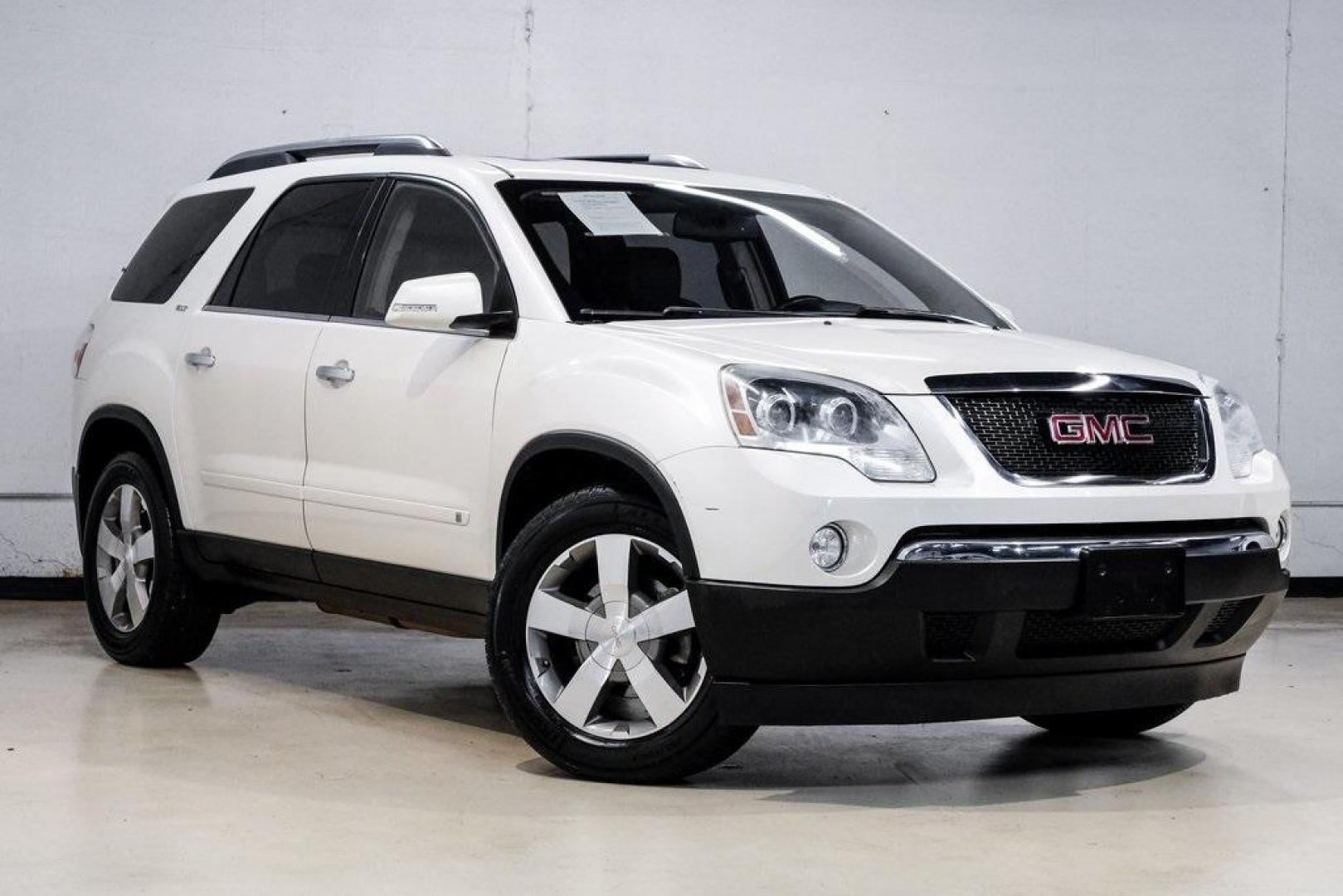 2009 White Diamond Tricoat /Ebony GMC Acadia SLT-2 (1GKER33D19J) with an 3.6L V6 SIDI engine, Automatic transmission, located at 15300 Midway Rd., Addison, TX, 75001, (972) 702-0011, 32.958321, -96.838074 - Photo#5