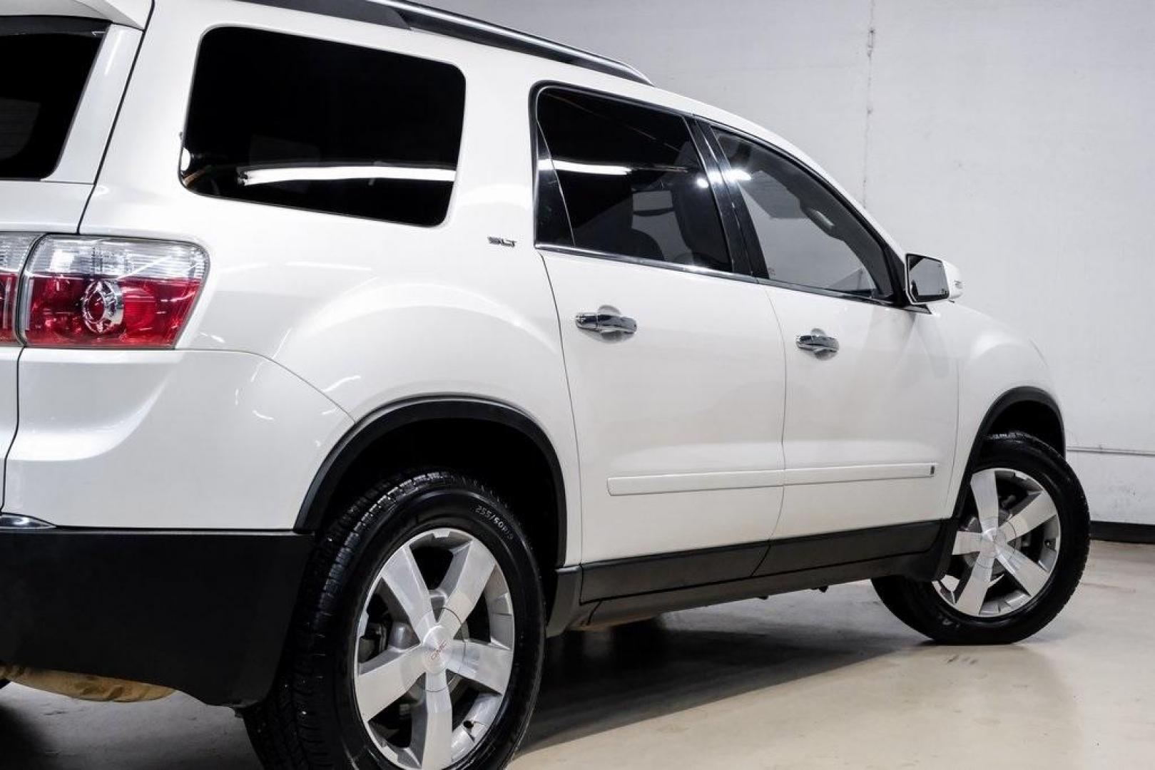 2009 White Diamond Tricoat /Ebony GMC Acadia SLT-2 (1GKER33D19J) with an 3.6L V6 SIDI engine, Automatic transmission, located at 15300 Midway Rd., Addison, TX, 75001, (972) 702-0011, 32.958321, -96.838074 - Photo#11
