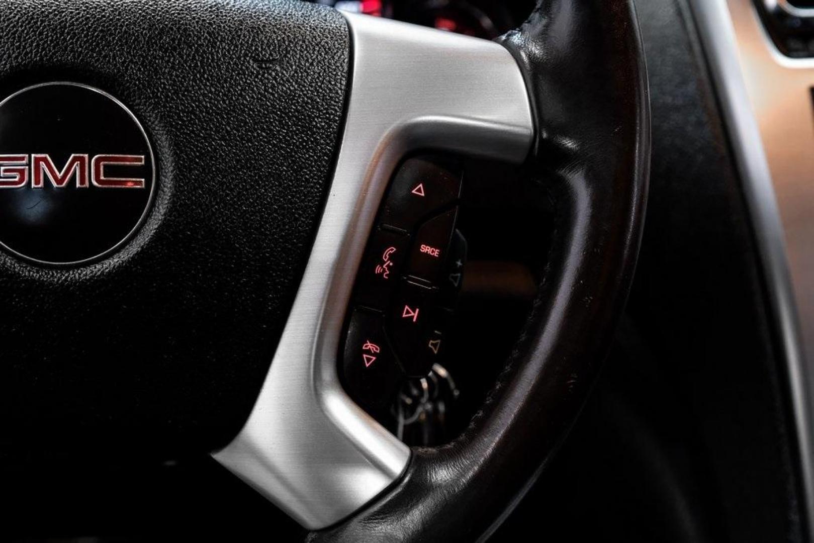 2009 White Diamond Tricoat /Ebony GMC Acadia SLT-2 (1GKER33D19J) with an 3.6L V6 SIDI engine, Automatic transmission, located at 15300 Midway Rd., Addison, TX, 75001, (972) 702-0011, 32.958321, -96.838074 - Photo#25