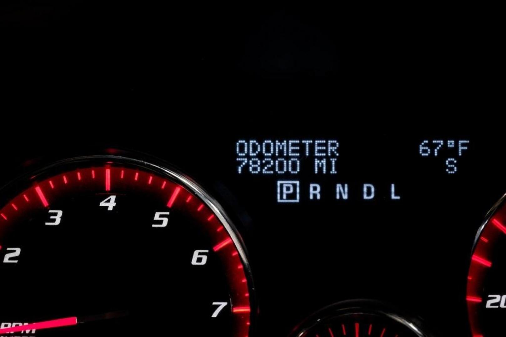 2009 White Diamond Tricoat /Ebony GMC Acadia SLT-2 (1GKER33D19J) with an 3.6L V6 SIDI engine, Automatic transmission, located at 15300 Midway Rd., Addison, TX, 75001, (972) 702-0011, 32.958321, -96.838074 - Photo#27