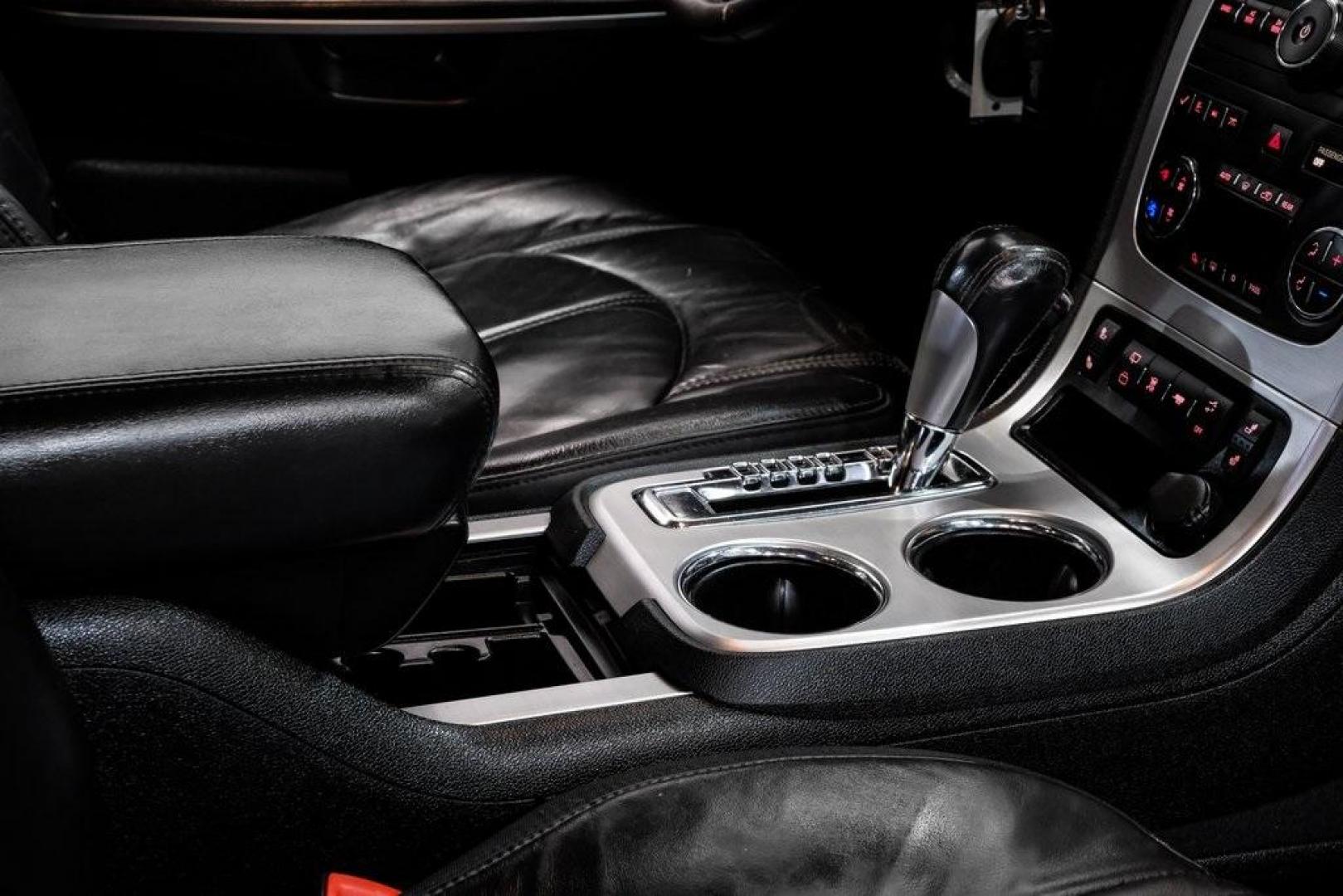 2009 White Diamond Tricoat /Ebony GMC Acadia SLT-2 (1GKER33D19J) with an 3.6L V6 SIDI engine, Automatic transmission, located at 15300 Midway Rd., Addison, TX, 75001, (972) 702-0011, 32.958321, -96.838074 - Photo#30