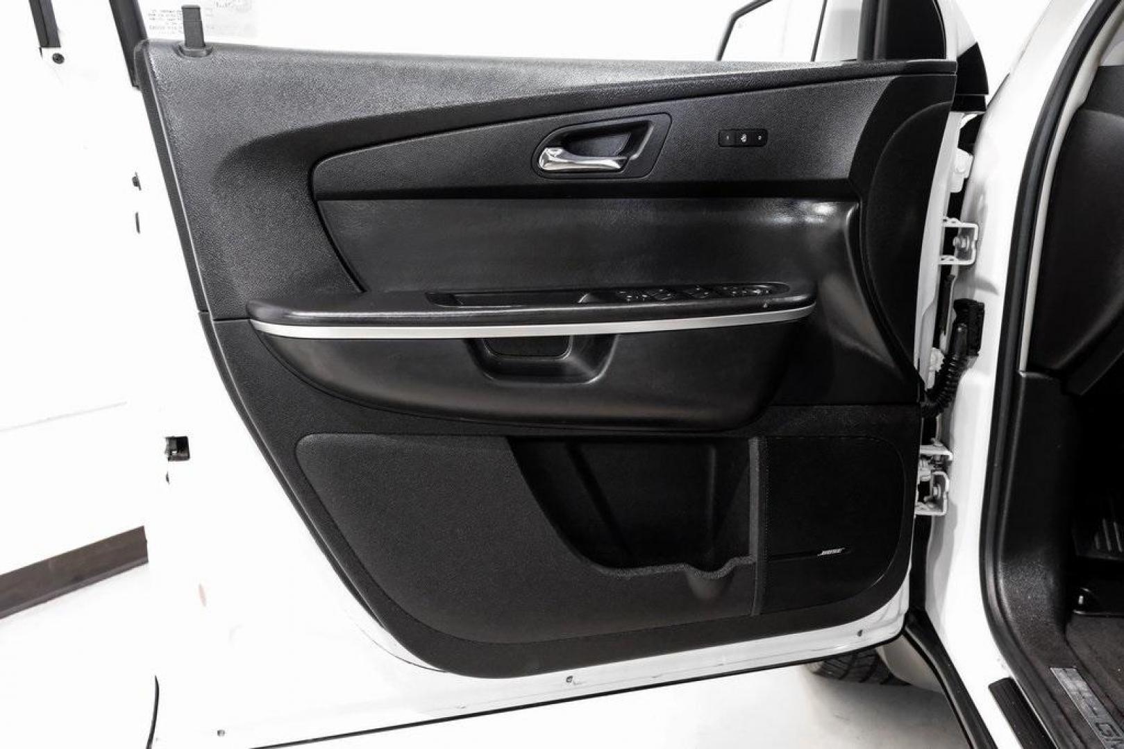 2009 White Diamond Tricoat /Ebony GMC Acadia SLT-2 (1GKER33D19J) with an 3.6L V6 SIDI engine, Automatic transmission, located at 15300 Midway Rd., Addison, TX, 75001, (972) 702-0011, 32.958321, -96.838074 - Photo#58