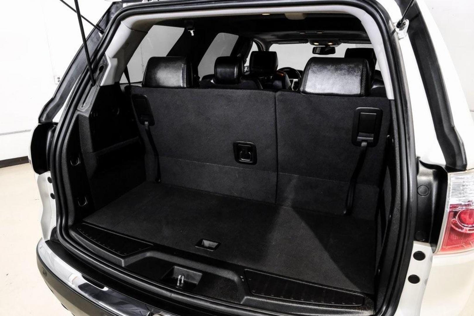 2009 White Diamond Tricoat /Ebony GMC Acadia SLT-2 (1GKER33D19J) with an 3.6L V6 SIDI engine, Automatic transmission, located at 15300 Midway Rd., Addison, TX, 75001, (972) 702-0011, 32.958321, -96.838074 - Photo#68