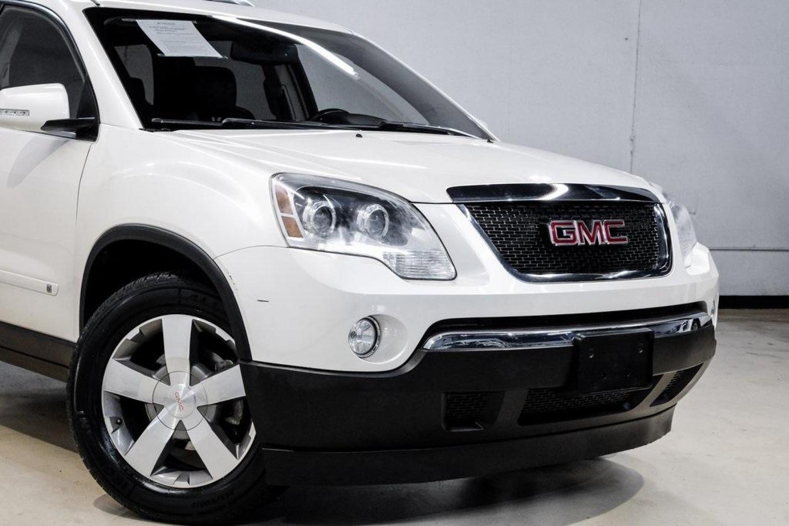 2009 White Diamond Tricoat /Ebony GMC Acadia SLT-2 (1GKER33D19J) with an 3.6L V6 SIDI engine, Automatic transmission, located at 15300 Midway Rd., Addison, TX, 75001, (972) 702-0011, 32.958321, -96.838074 - 2009 GMC Acadia SLT-2<br><br>Now Available at Midway Auto Group, Addison, Texas<br><br>Premium, spacious, and family-readythe 2009 GMC Acadia SLT-2 delivers upscale features, three-row flexibility, and strong V6 performance. As one of the highest trim levels available, the SLT-2 offers luxury-grade - Photo#7