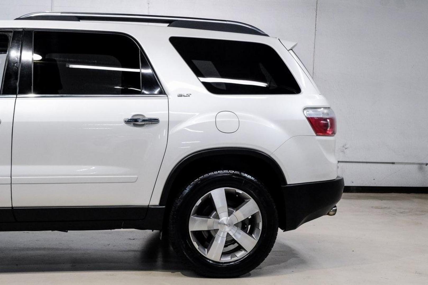 2009 White Diamond Tricoat /Ebony GMC Acadia SLT-2 (1GKER33D19J) with an 3.6L V6 SIDI engine, Automatic transmission, located at 15300 Midway Rd., Addison, TX, 75001, (972) 702-0011, 32.958321, -96.838074 - 2009 GMC Acadia SLT-2<br><br>Now Available at Midway Auto Group, Addison, Texas<br><br>Premium, spacious, and family-readythe 2009 GMC Acadia SLT-2 delivers upscale features, three-row flexibility, and strong V6 performance. As one of the highest trim levels available, the SLT-2 offers luxury-grade - Photo#18