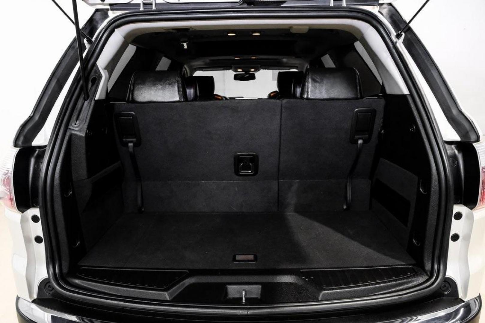 2009 White Diamond Tricoat /Ebony GMC Acadia SLT-2 (1GKER33D19J) with an 3.6L V6 SIDI engine, Automatic transmission, located at 15300 Midway Rd., Addison, TX, 75001, (972) 702-0011, 32.958321, -96.838074 - 2009 GMC Acadia SLT-2<br><br>Now Available at Midway Auto Group, Addison, Texas<br><br>Premium, spacious, and family-readythe 2009 GMC Acadia SLT-2 delivers upscale features, three-row flexibility, and strong V6 performance. As one of the highest trim levels available, the SLT-2 offers luxury-grade - Photo#69