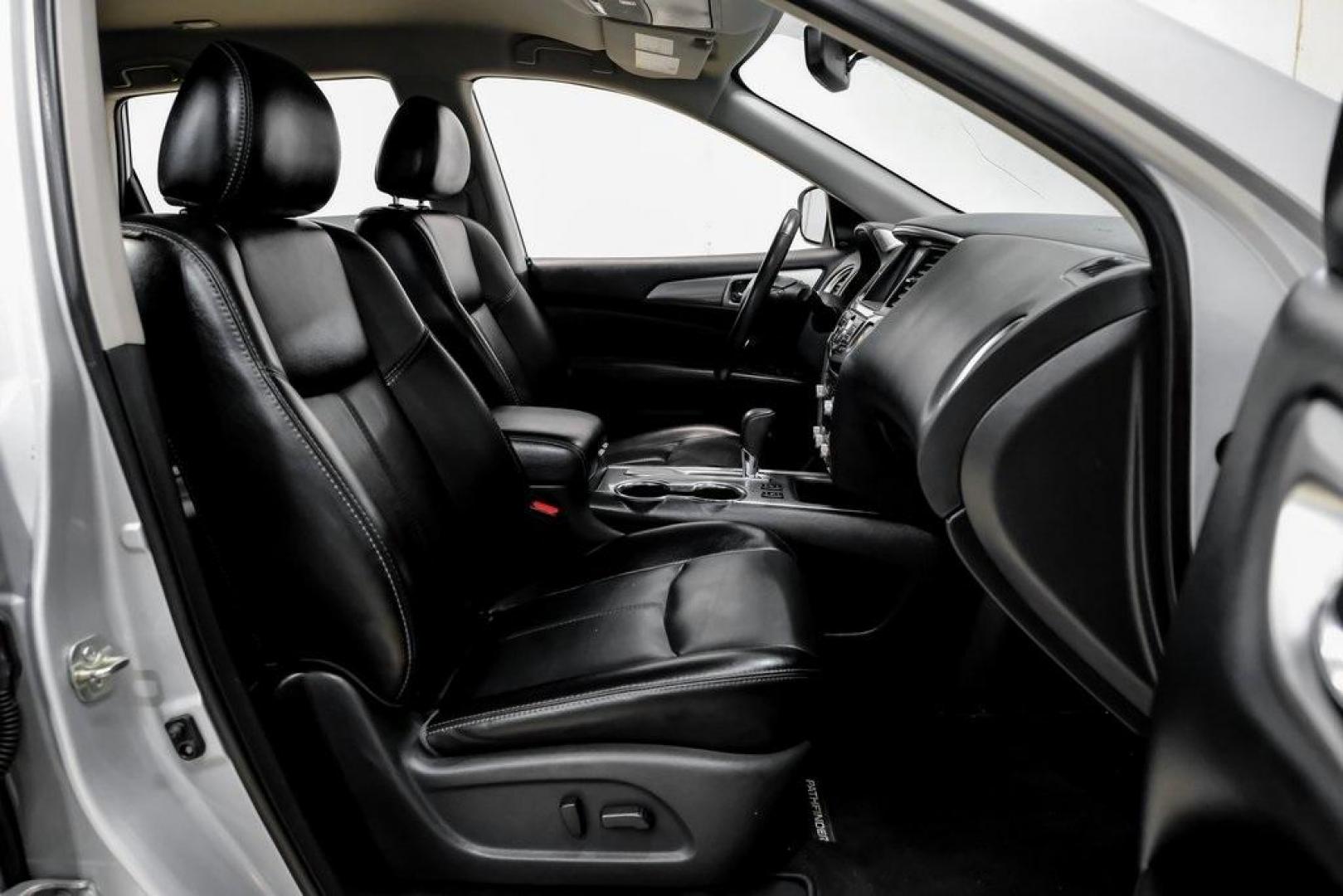 2020 Brilliant Silver Metallic /Charcoal Nissan Pathfinder SL (5N1DR2CN0LC) with an V6 engine, CVT transmission, located at 15300 Midway Rd., Addison, TX, 75001, (972) 702-0011, 32.958321, -96.838074 - 2020 Nissan Pathfinder SV<br><br>Now Available at Midway Auto Group Addison, Texas<br><br>Well-equipped, spacious, and dependablethe 2020 Nissan Pathfinder SV offers three-row versatility, strong V6 performance, and upgraded features that make everyday driving more comfortable and convenient. With - Photo#44