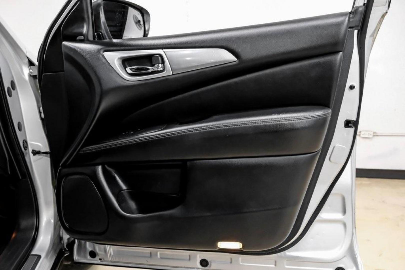 2020 Brilliant Silver Metallic /Charcoal Nissan Pathfinder SL (5N1DR2CN0LC) with an V6 engine, CVT transmission, located at 15300 Midway Rd., Addison, TX, 75001, (972) 702-0011, 32.958321, -96.838074 - 2020 Nissan Pathfinder SV<br><br>Now Available at Midway Auto Group Addison, Texas<br><br>Well-equipped, spacious, and dependablethe 2020 Nissan Pathfinder SV offers three-row versatility, strong V6 performance, and upgraded features that make everyday driving more comfortable and convenient. With - Photo#57