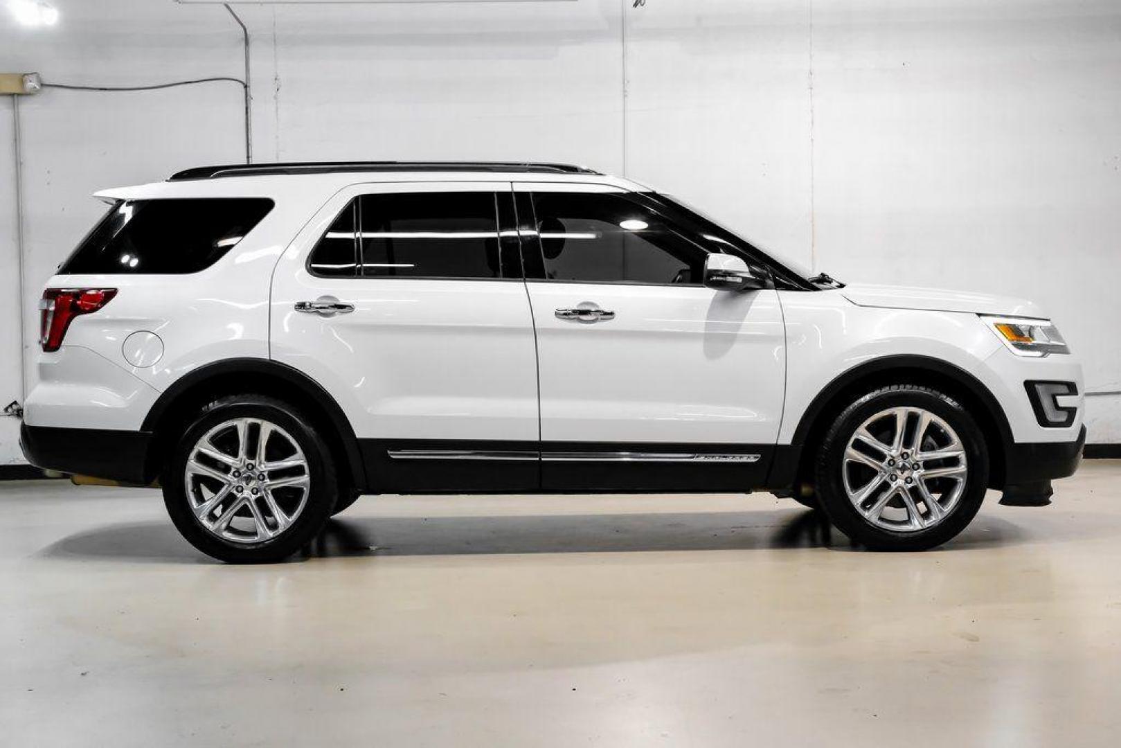 2017 White Platinum /Med Light Camel Ford Explorer Limited (1FM5K7FH9HG) with an 2.3L I4 EcoBoost engine, Automatic transmission, located at 15300 Midway Rd., Addison, TX, 75001, (972) 702-0011, 32.958321, -96.838074 - 2017 Ford Explorer Limited<br><br>Now Available at Midway Auto Group, Addison, Texas<br><br>Refined, spacious, and packed with premium the 2017 Ford Explorer Limited delivers the perfect blend of comfort, technology, and capability. As one of the highest trims available, the Limited model elevates t - Photo#11