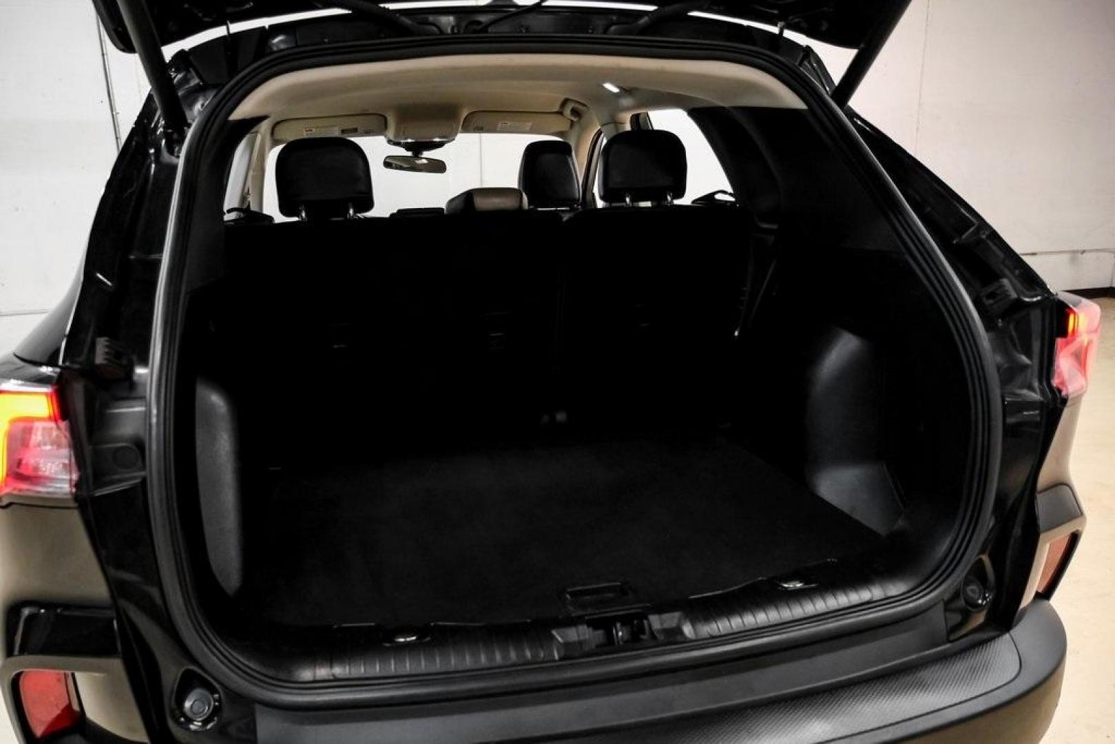 2021 Black Metallic /Sandstone Ford Escape SEL (1FMCU0H62MU) with an 1.5L EcoBoost engine, Automatic transmission, located at 15300 Midway Rd., Addison, TX, 75001, (972) 702-0011, 32.958321, -96.838074 - Photo#46