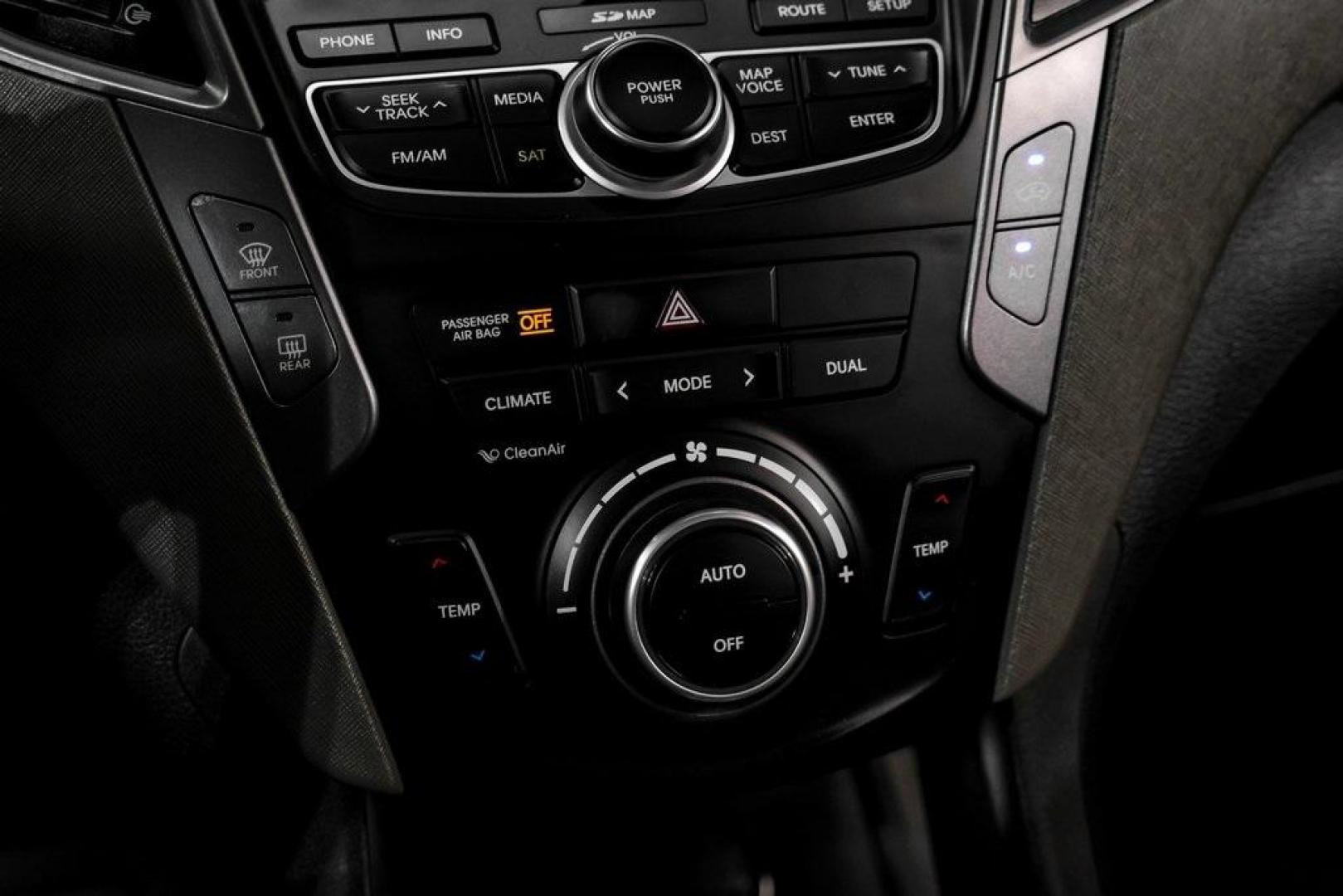 2013 Moonstone Silver /Gray Hyundai Santa Fe Sport 2.0L Turbo (5XYZW3LA7DG) with an 2.0L I4 DGI DOHC 16V Turbocharged engine, Automatic transmission, located at 15300 Midway Rd., Addison, TX, 75001, (972) 702-0011, 32.958321, -96.838074 - Photo#24