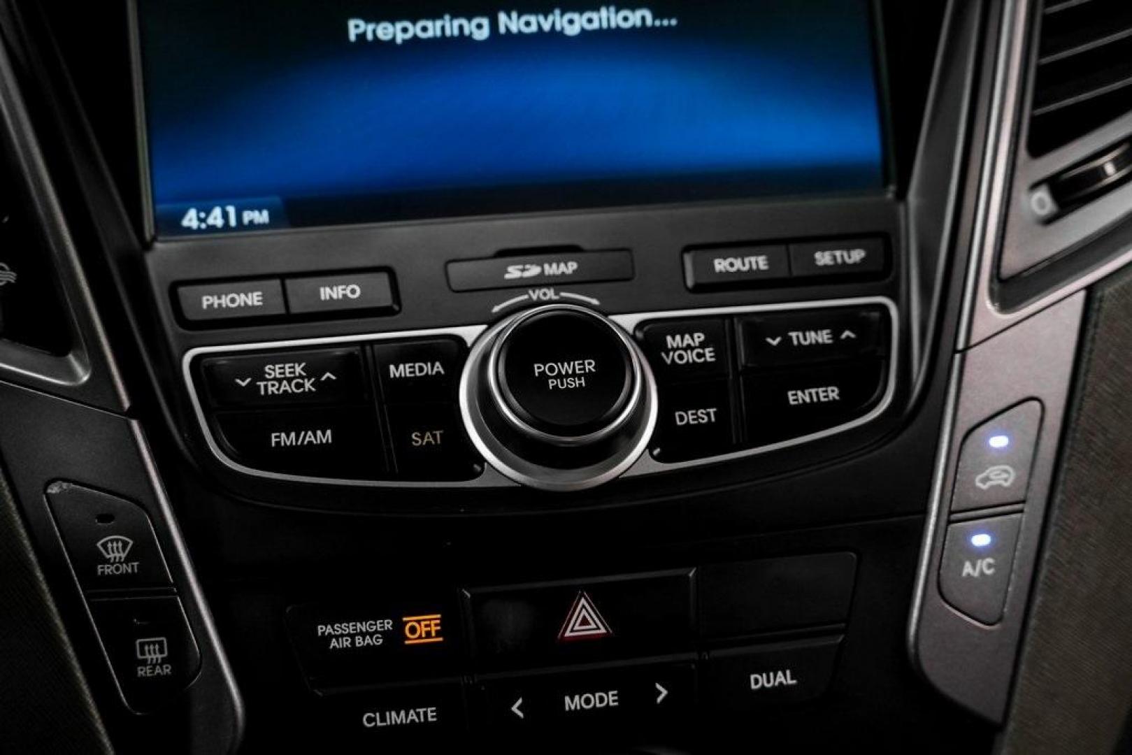 2013 Moonstone Silver /Gray Hyundai Santa Fe Sport 2.0L Turbo (5XYZW3LA7DG) with an 2.0L I4 DGI DOHC 16V Turbocharged engine, Automatic transmission, located at 15300 Midway Rd., Addison, TX, 75001, (972) 702-0011, 32.958321, -96.838074 - Photo#25