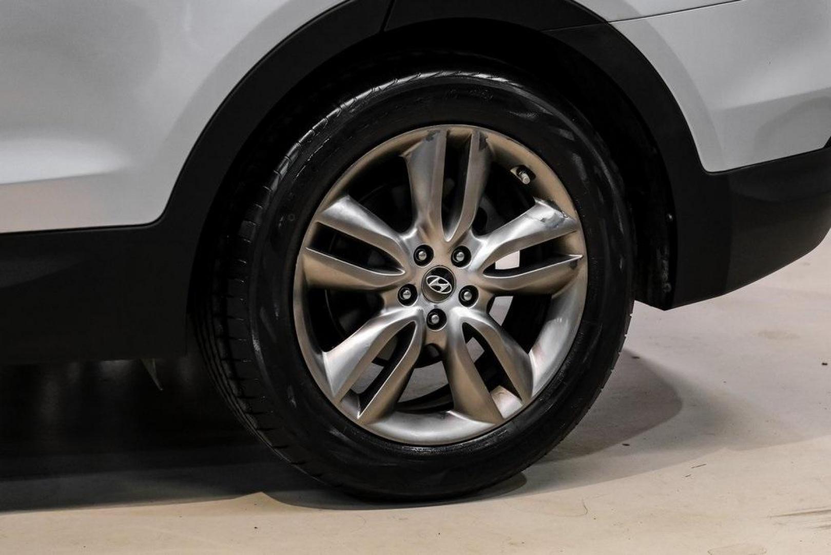 2013 Moonstone Silver /Gray Hyundai Santa Fe Sport 2.0L Turbo (5XYZW3LA7DG) with an 2.0L I4 DGI DOHC 16V Turbocharged engine, Automatic transmission, located at 15300 Midway Rd., Addison, TX, 75001, (972) 702-0011, 32.958321, -96.838074 - Photo#56