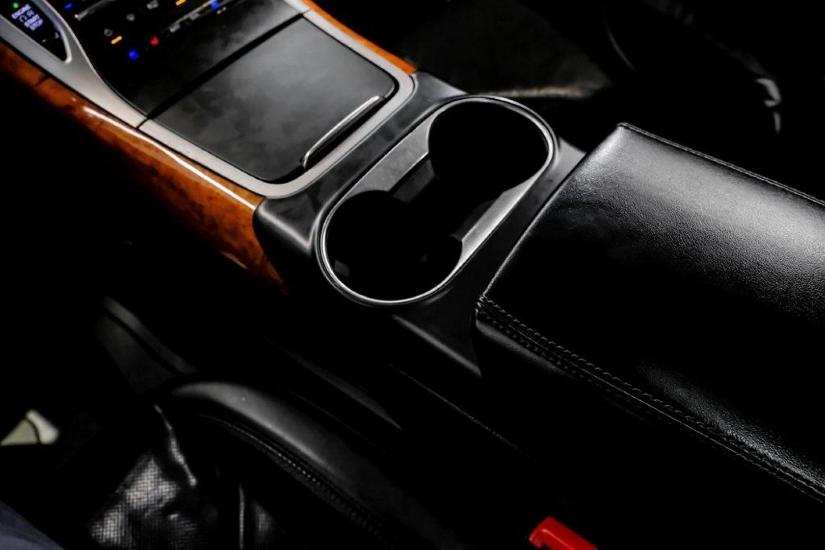 2019 Mocha /Ebony Lincoln Nautilus Reserve (2LMPJ6L98KB) with an 2.0L Turbocharged engine, Automatic transmission, located at 15300 Midway Rd., Addison, TX, 75001, (972) 702-0011, 32.958321, -96.838074 - 2019 Lincoln Nautilus Reserve<br><br>Now Available at Midway Auto Group, Addison, Texas<br><br>Luxurious, powerful, and exceptionally refined the 2019 Lincoln Nautilus Reserve represents the peak of Lincoln's midsize SUV craftsmanship. With its premium interior materials, smooth twin-turbocharged pe - Photo#36