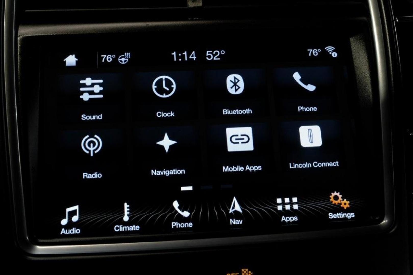 2019 Mocha /Ebony Lincoln Nautilus Reserve (2LMPJ6L98KB) with an 2.0L Turbocharged engine, Automatic transmission, located at 15300 Midway Rd., Addison, TX, 75001, (972) 702-0011, 32.958321, -96.838074 - 2019 Lincoln Nautilus Reserve<br><br>Now Available at Midway Auto Group, Addison, Texas<br><br>Luxurious, powerful, and exceptionally refined the 2019 Lincoln Nautilus Reserve represents the peak of Lincoln's midsize SUV craftsmanship. With its premium interior materials, smooth twin-turbocharged pe - Photo#43