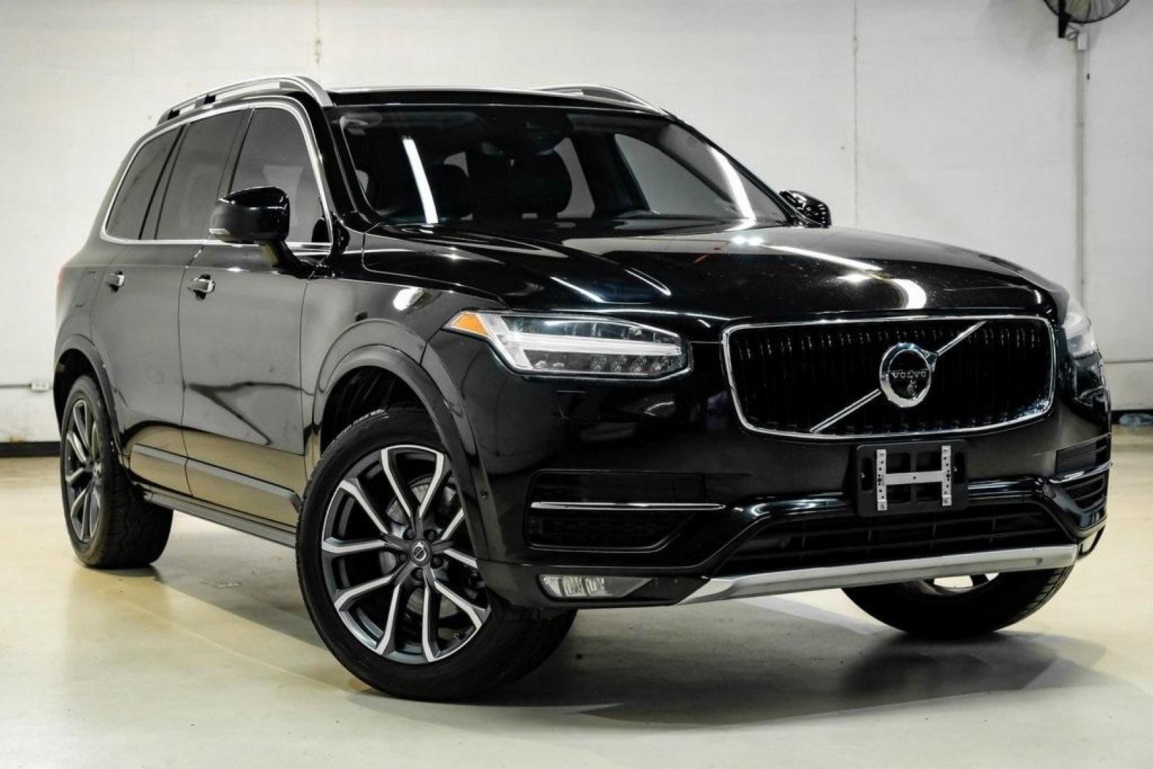 2017 Onyx Black Metallic /Charcoal Volvo XC90 T6 Momentum (YV4A22PK7H1) with an I4 Supercharged engine, Automatic transmission, located at 15300 Midway Rd., Addison, TX, 75001, (972) 702-0011, 32.958321, -96.838074 - 2017 Volvo XC90 T6 Momentum AWD<br><br>Now Available at Midway Auto Group, Addison, Texas<br><br>Elegant, safe, and exceptionally refined, the 2017 Volvo XC90 T6 Momentum AWD combines Scandinavian luxury with advanced engineering and award-winning safety. With its premium interior, powerful twin-cha - Photo#6