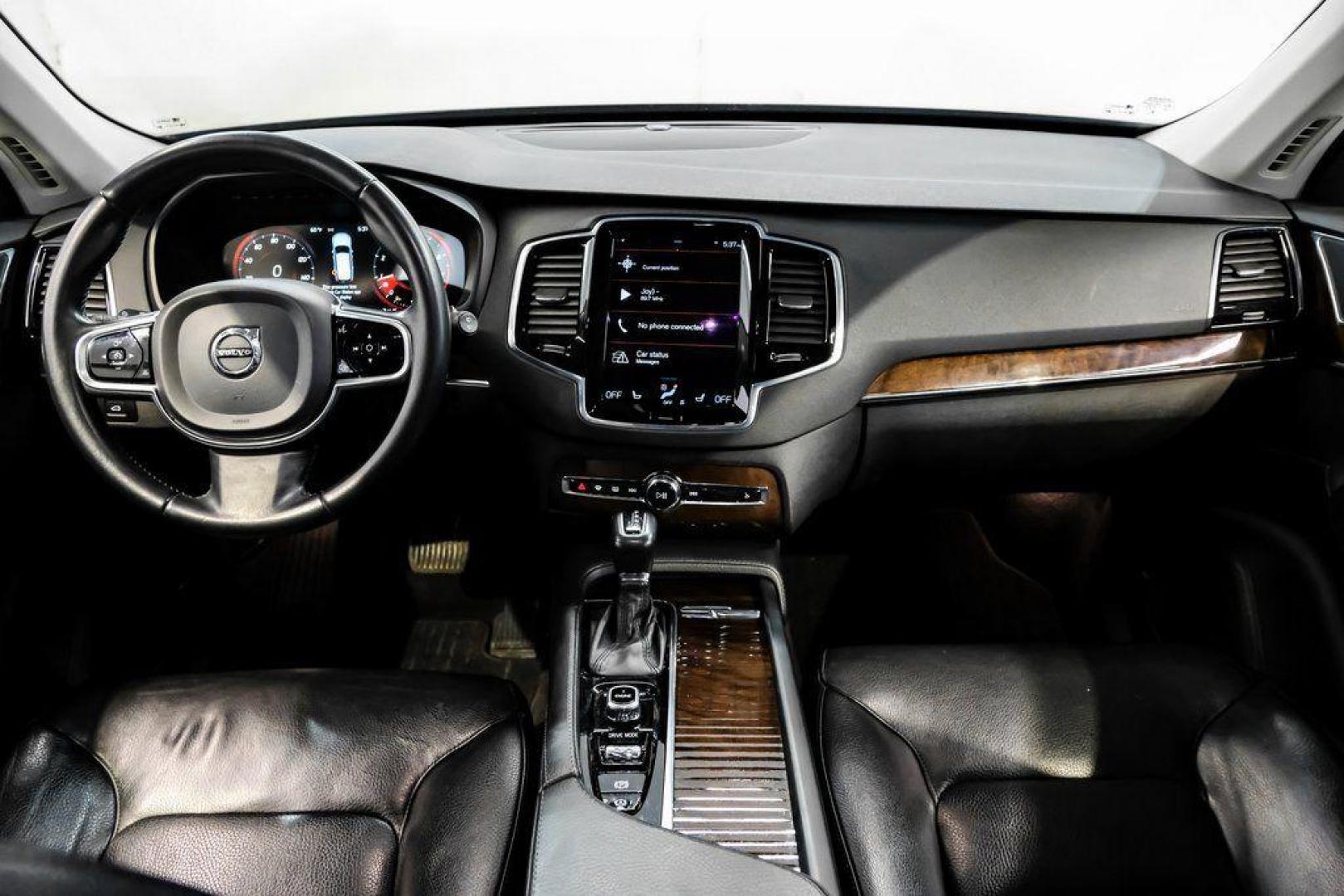 2017 Onyx Black Metallic /Charcoal Volvo XC90 T6 Momentum (YV4A22PK7H1) with an I4 Supercharged engine, Automatic transmission, located at 15300 Midway Rd., Addison, TX, 75001, (972) 702-0011, 32.958321, -96.838074 - 2017 Volvo XC90 T6 Momentum AWD<br><br>Now Available at Midway Auto Group, Addison, Texas<br><br>Elegant, safe, and exceptionally refined, the 2017 Volvo XC90 T6 Momentum AWD combines Scandinavian luxury with advanced engineering and award-winning safety. With its premium interior, powerful twin-cha - Photo#16