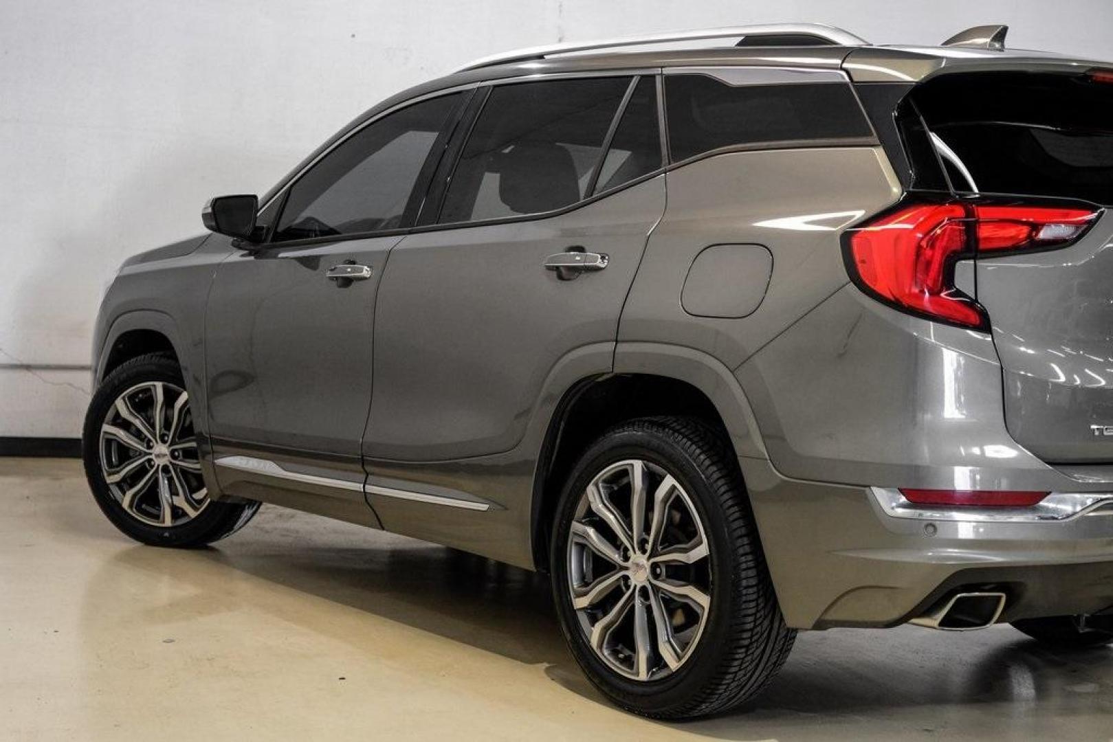 2018 Mineral Metallic /Light Platinum/Taupe GMC Terrain Denali (3GKALSEX8JL) with an 2.0L Turbocharged engine, Automatic transmission, located at 15300 Midway Rd., Addison, TX, 75001, (972) 702-0011, 32.958321, -96.838074 - 2018 GMC Terrain Denali<br><br>Now Available at Midway Auto Group, Addison, Texas<br><br>Upscale, stylish, and exceptionally refinedthe 2018 GMC Terrain Denali represents the highest level of luxury in GMCs compact SUV lineup. With exclusive Denali styling, a premium interior, advanced safety techno - Photo#17