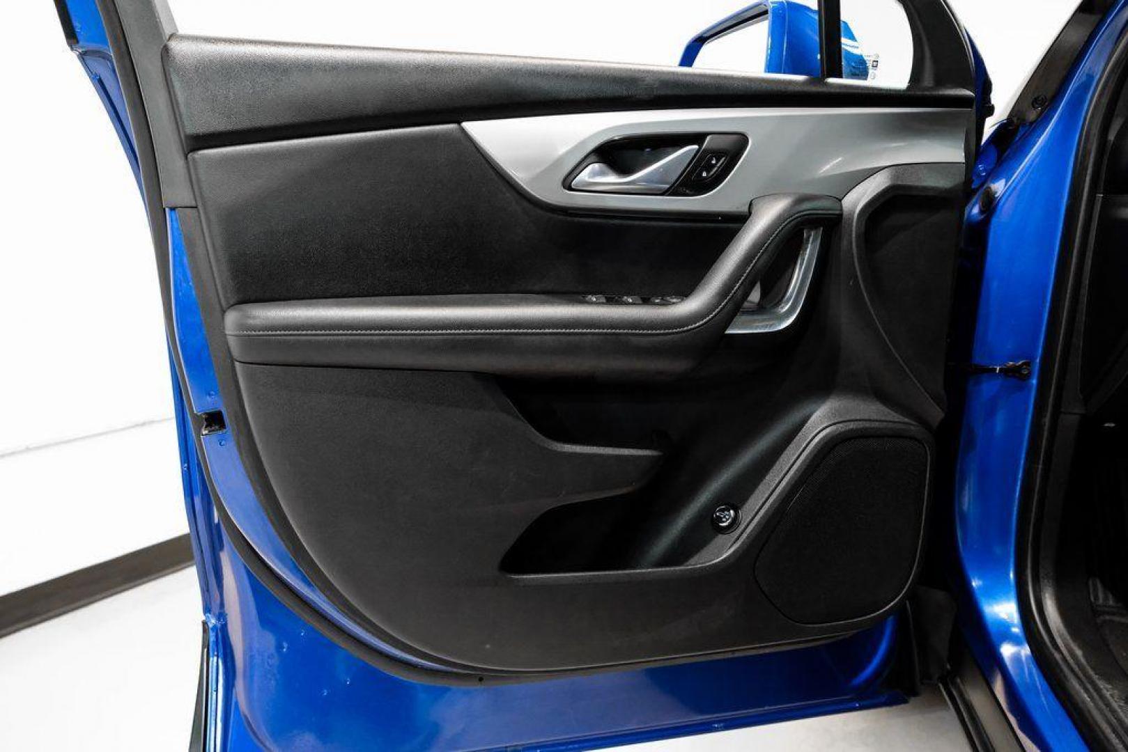 2019 Kinetic Blue Metallic /Jet Black Chevrolet Blazer Base (3GNKBCRS5KS) with an 3.6L V6 SIDI DOHC VVT engine, Automatic transmission, located at 15300 Midway Rd., Addison, TX, 75001, (972) 702-0011, 32.958321, -96.838074 - Photo#46