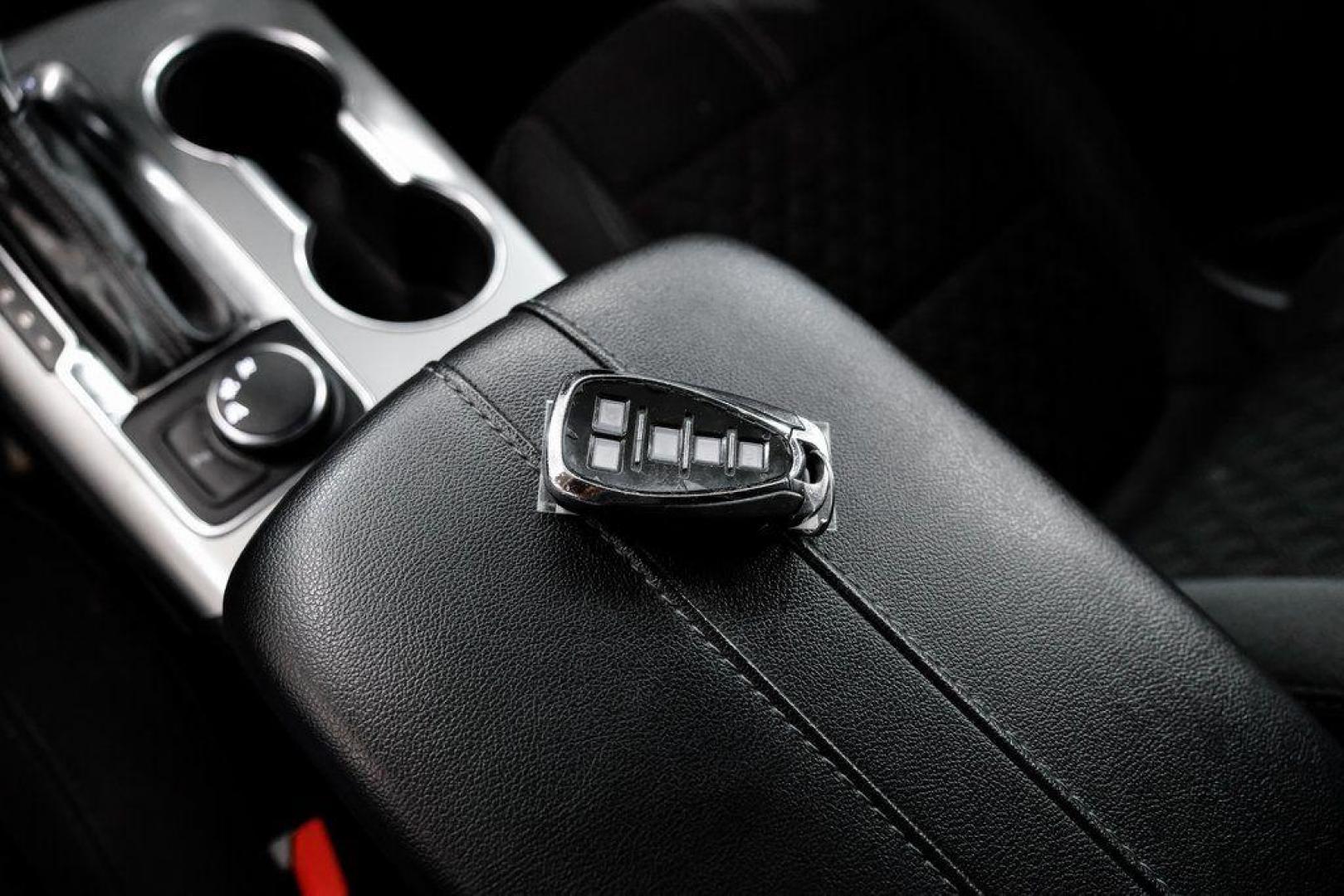 2019 Kinetic Blue Metallic /Jet Black Chevrolet Blazer Base (3GNKBCRS5KS) with an 3.6L V6 SIDI DOHC VVT engine, Automatic transmission, located at 15300 Midway Rd., Addison, TX, 75001, (972) 702-0011, 32.958321, -96.838074 - Photo#63